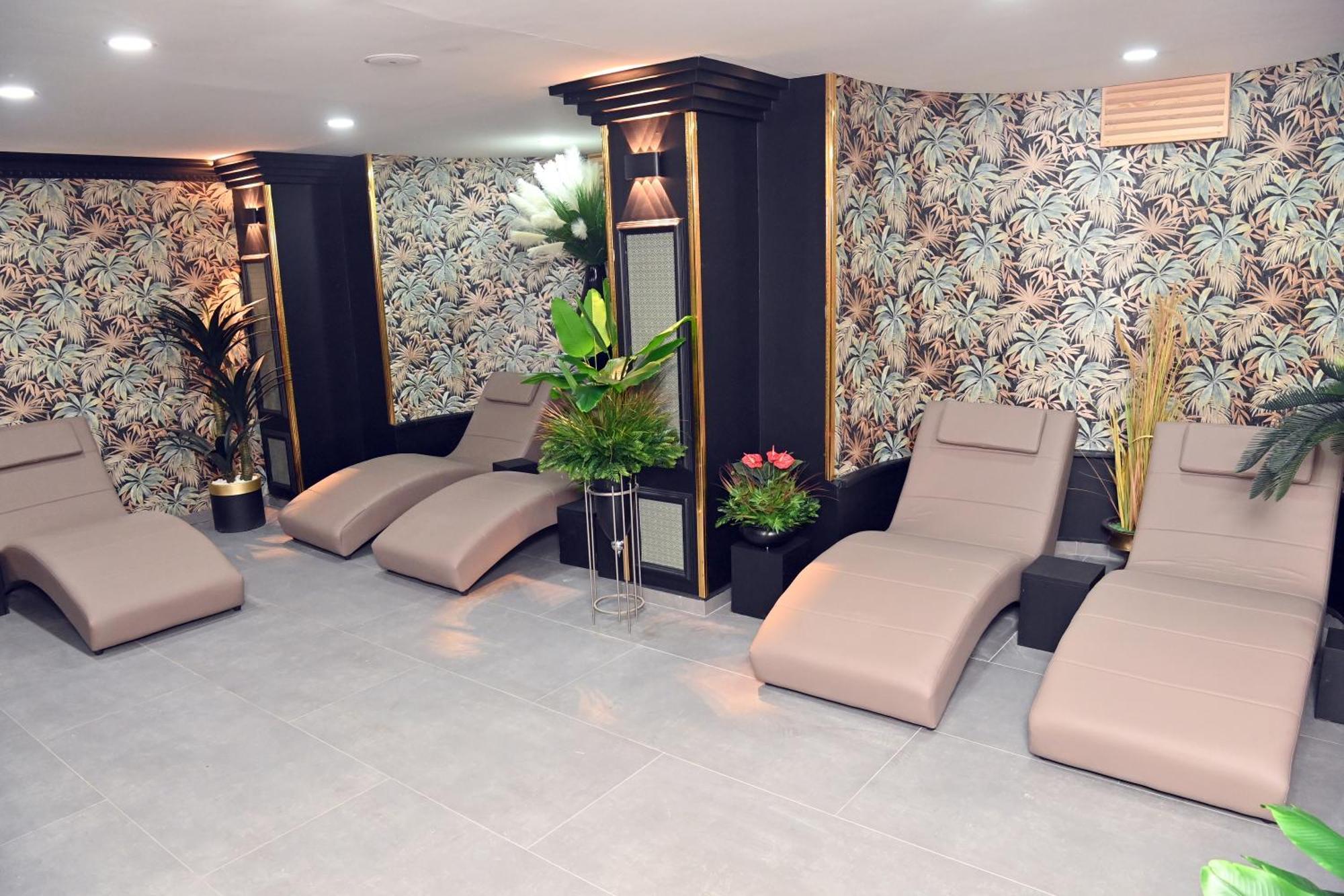 Hotel Safir 4*