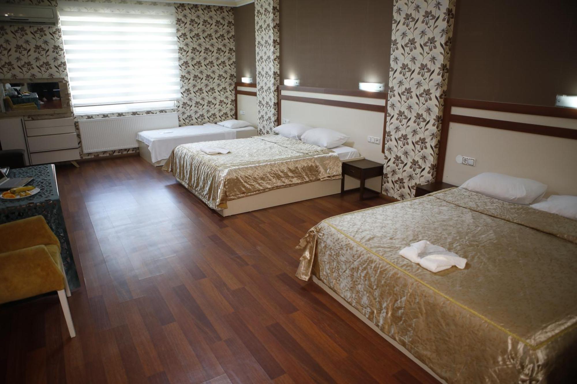 Safir Hotel 4*