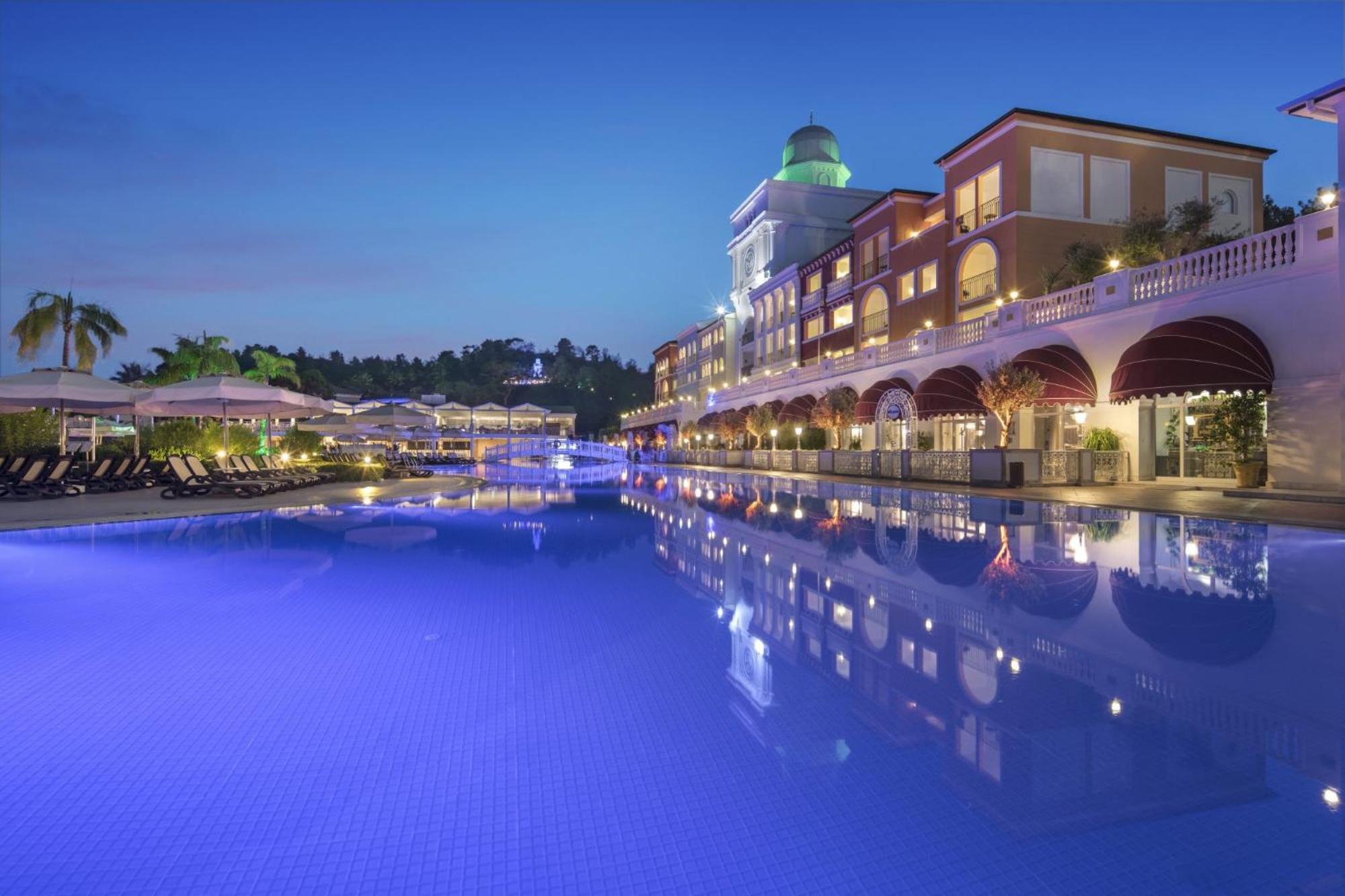 Nirvana Dolce Resort