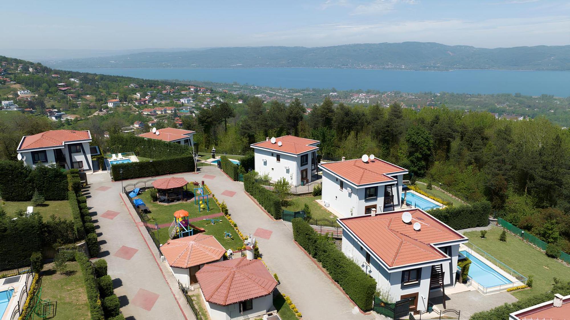 Nevras Villa *