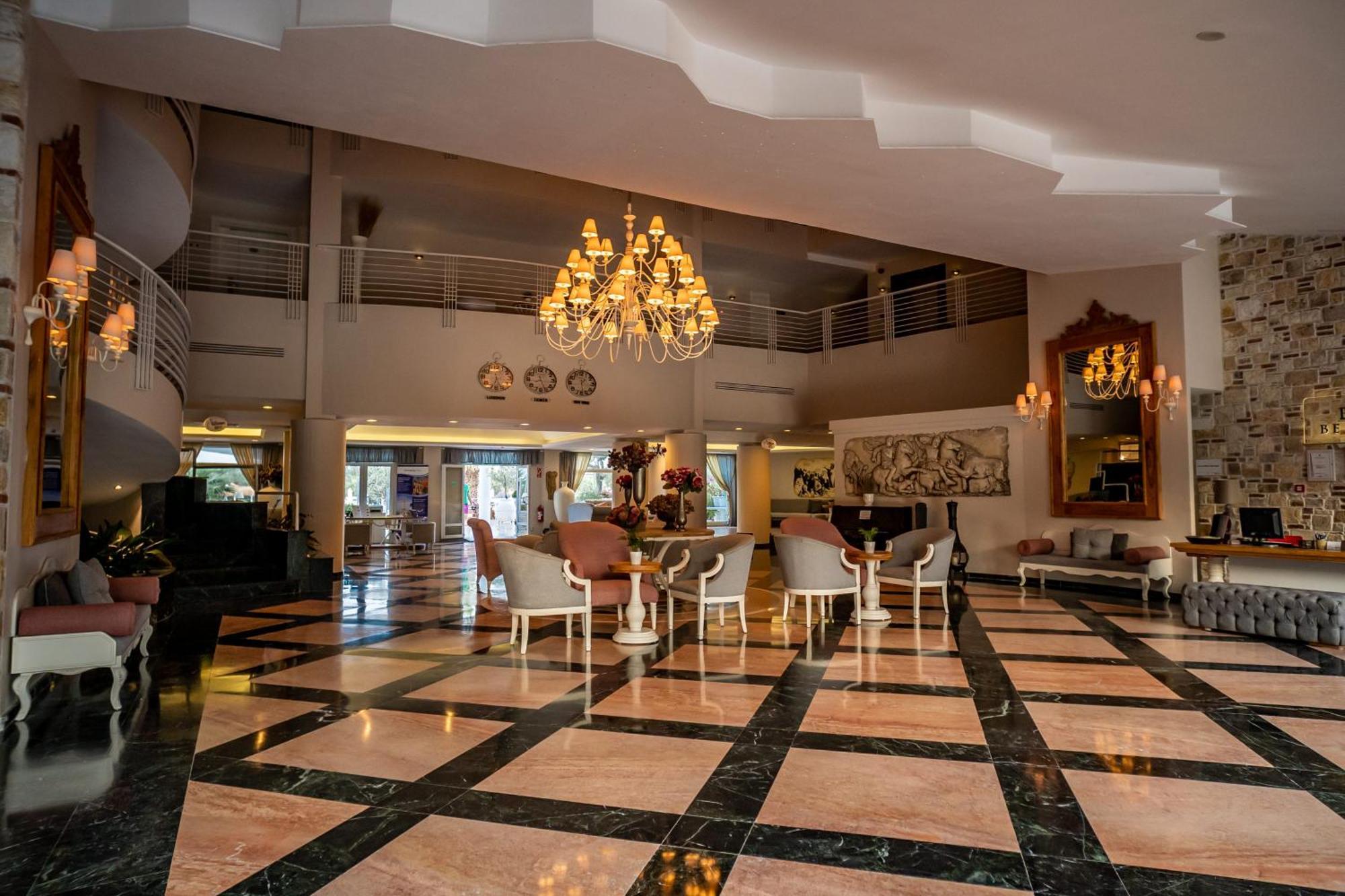Warner Phokaia 4*