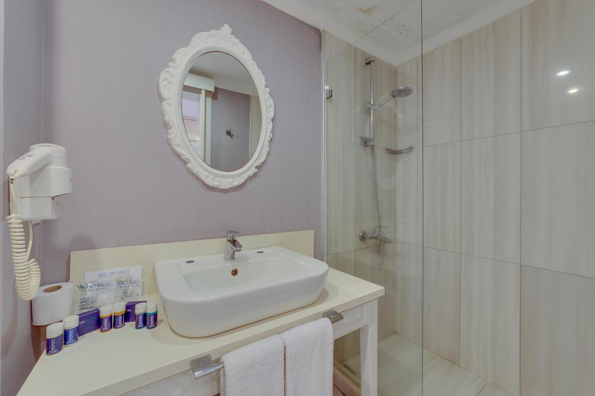 Hotel Ladonia Mio Bianco 4*