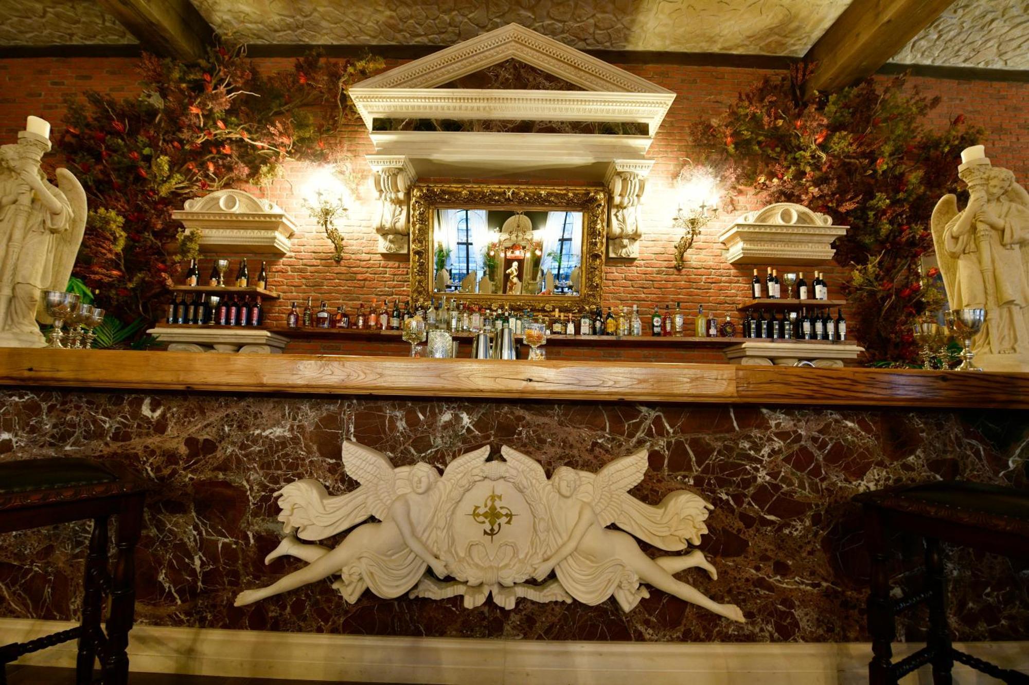 Sacred Mansion Hotel 4*