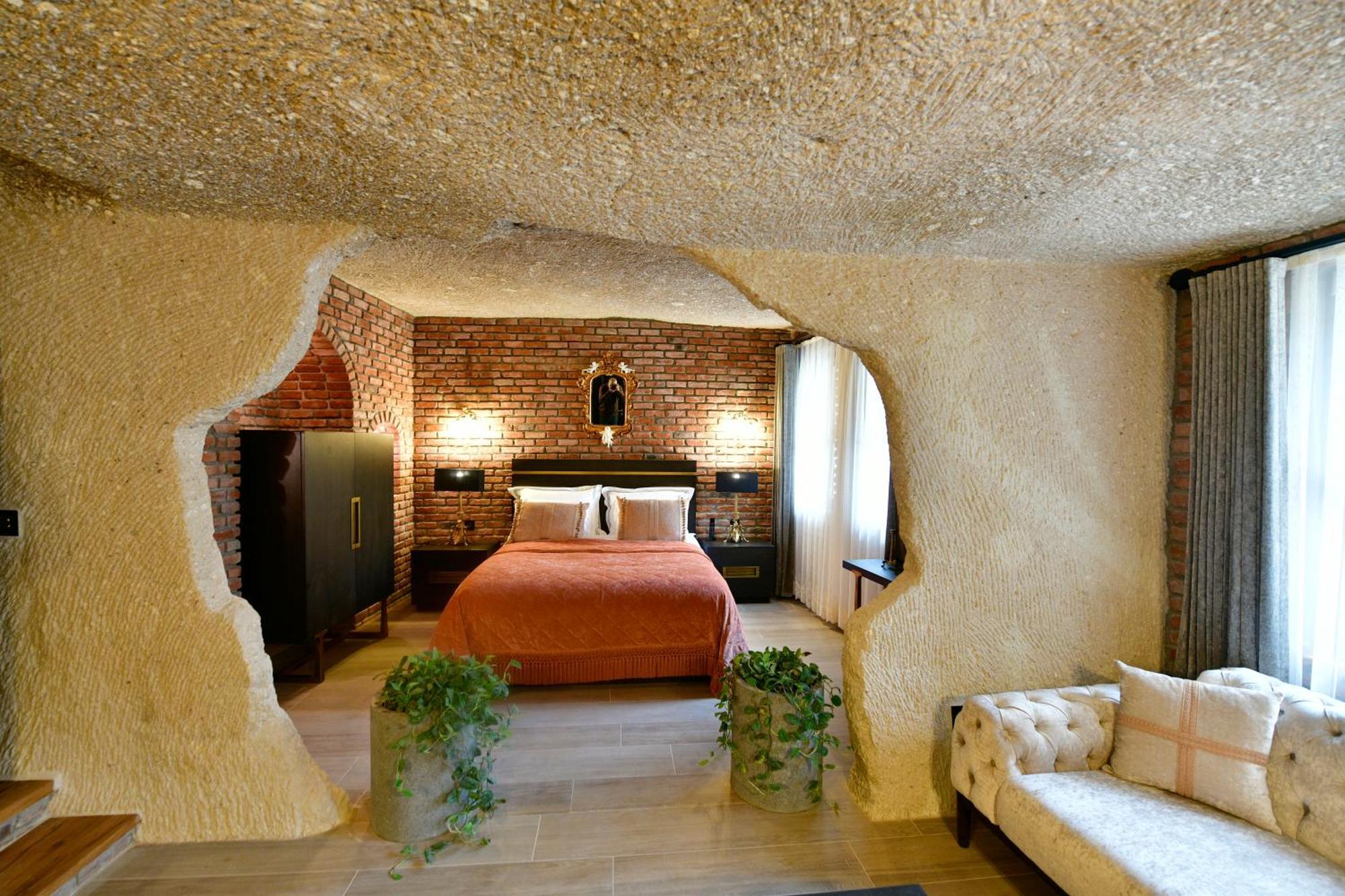Sacred Mansion Hotel
