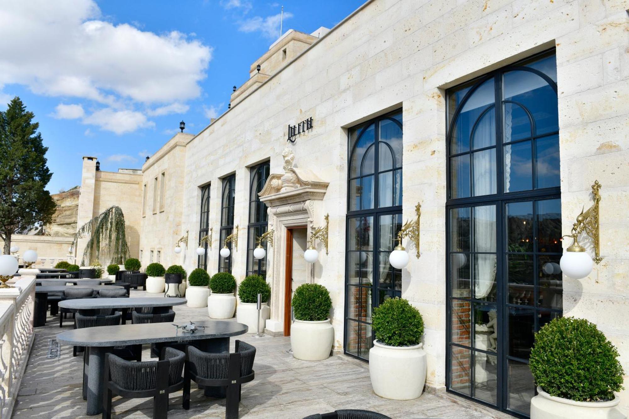 Hotel Sacred Mansion 4*