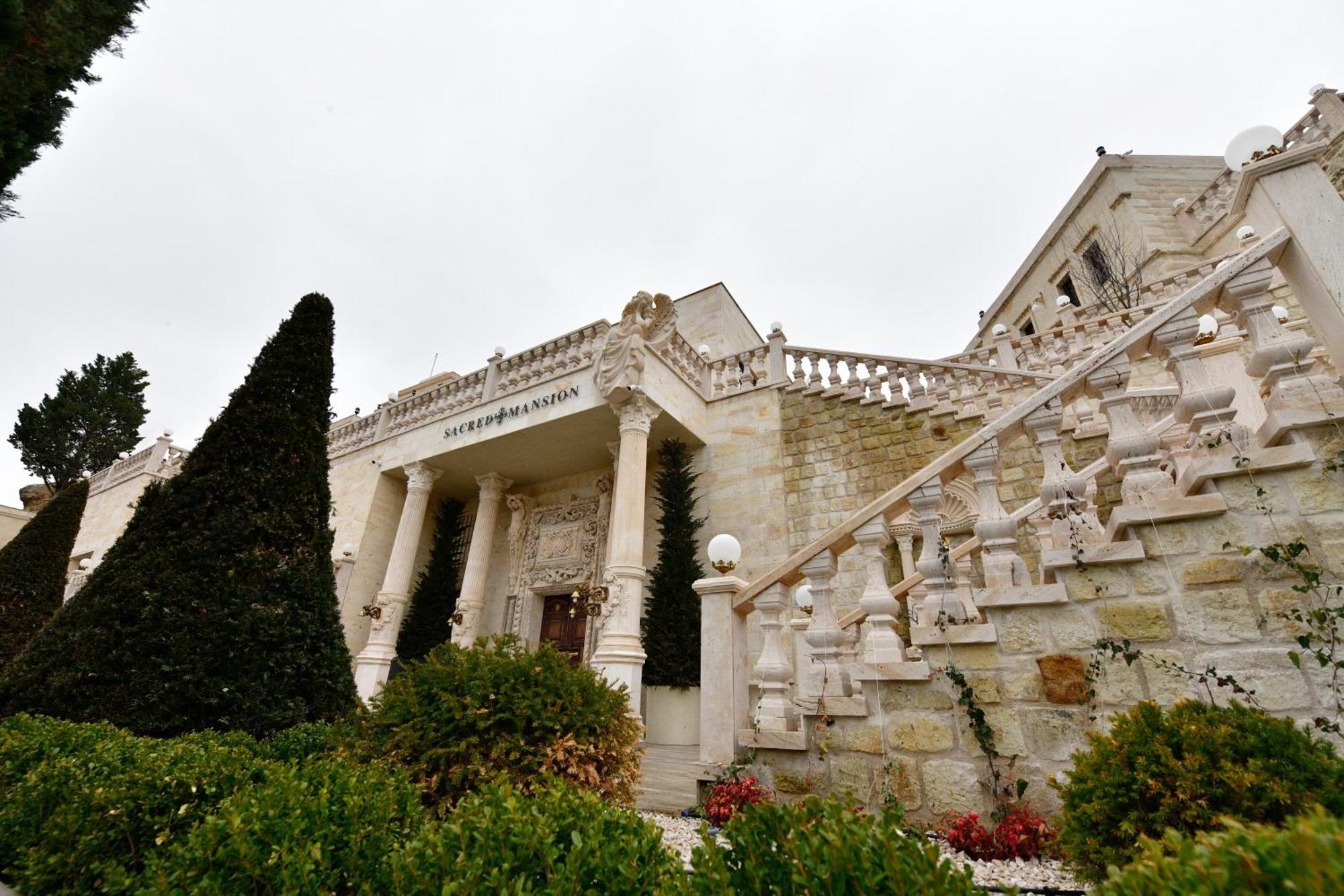 Sacred Mansion Hotel 4*