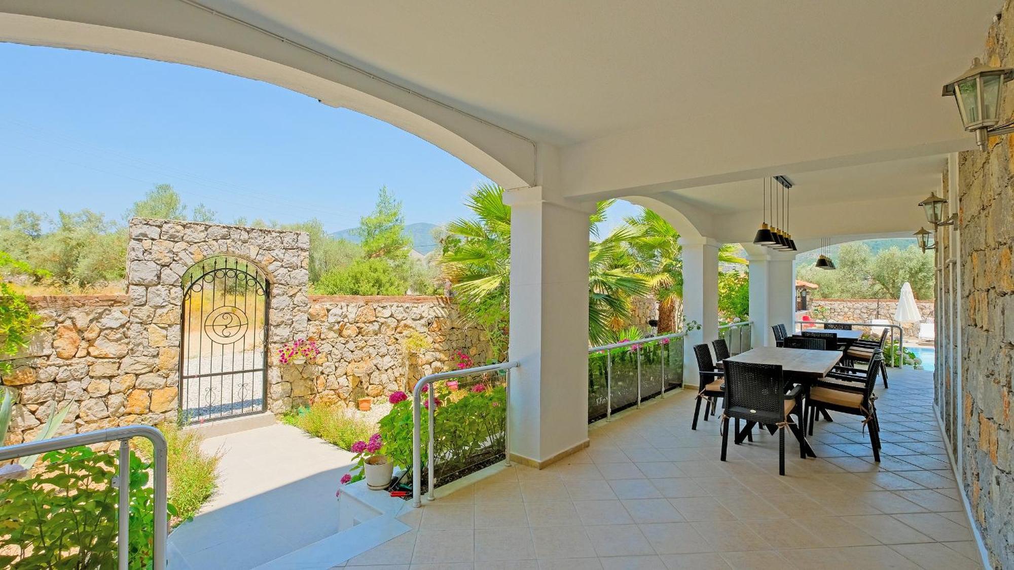 Xclusive * Uzumlu (Aegean)