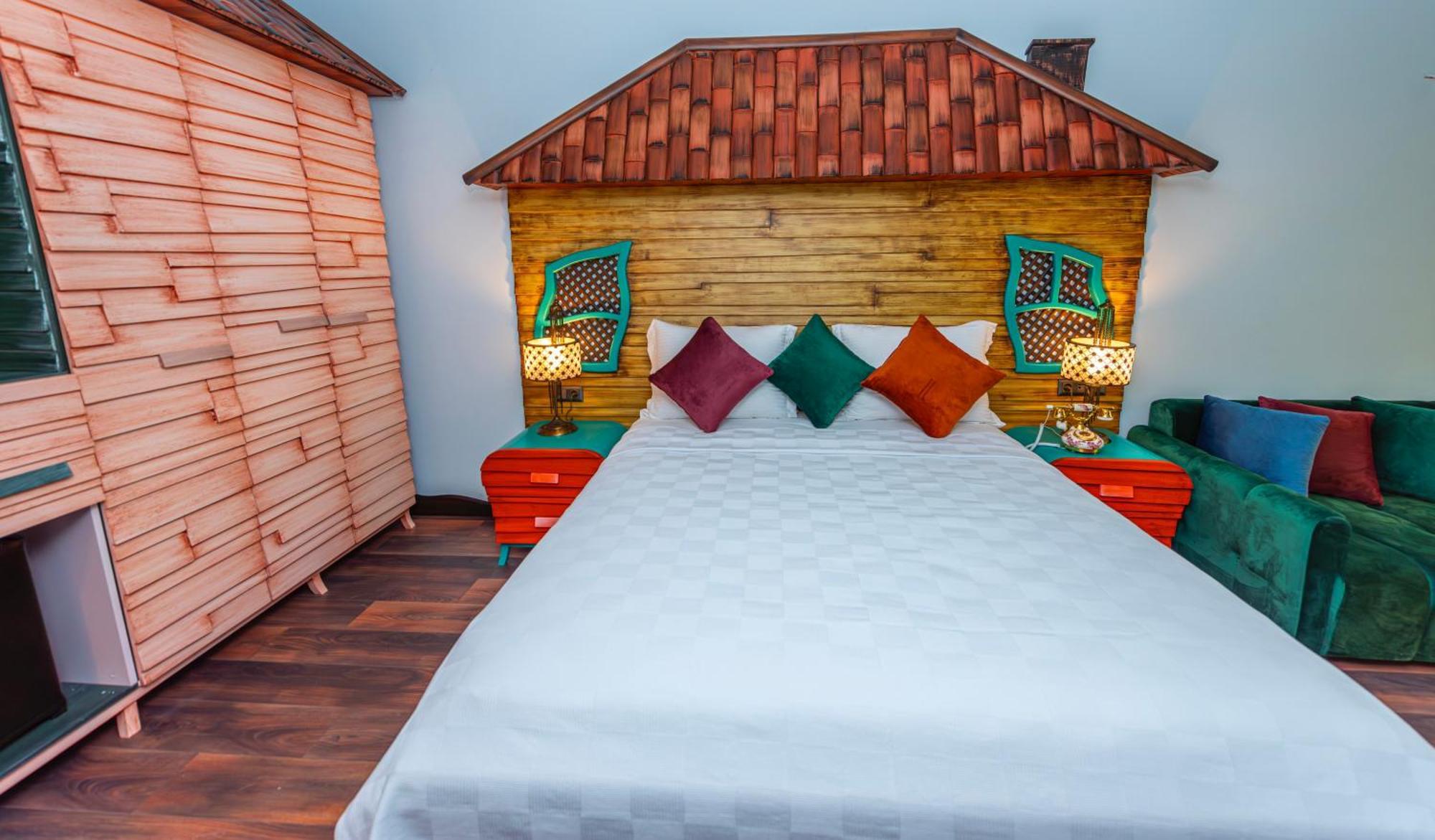Hotel Tok Epik *