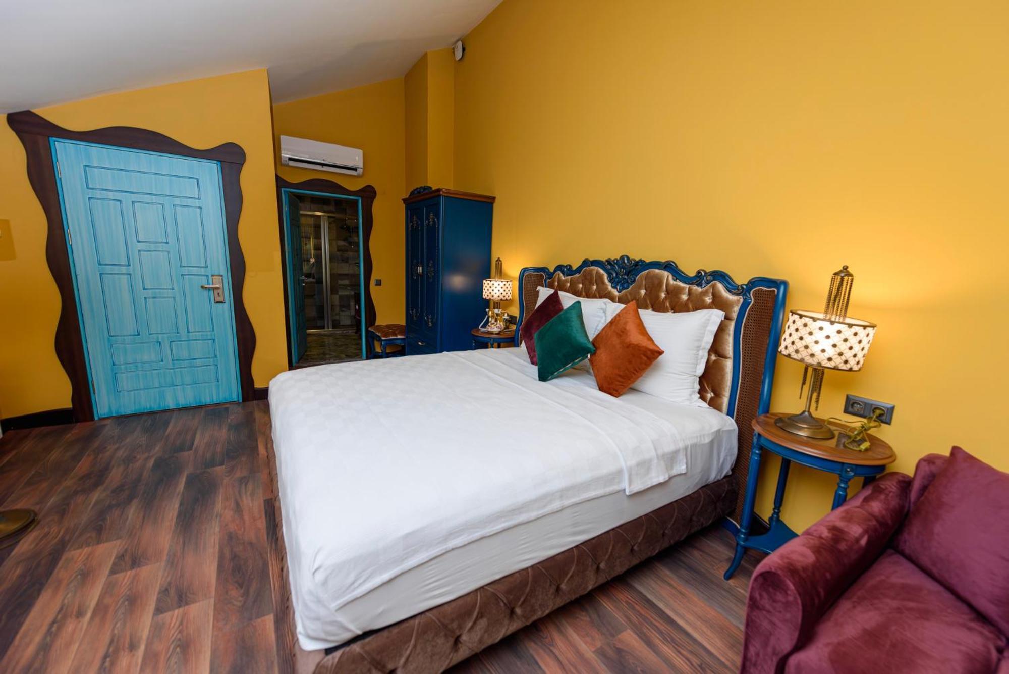 Hotel Tok Epik *
