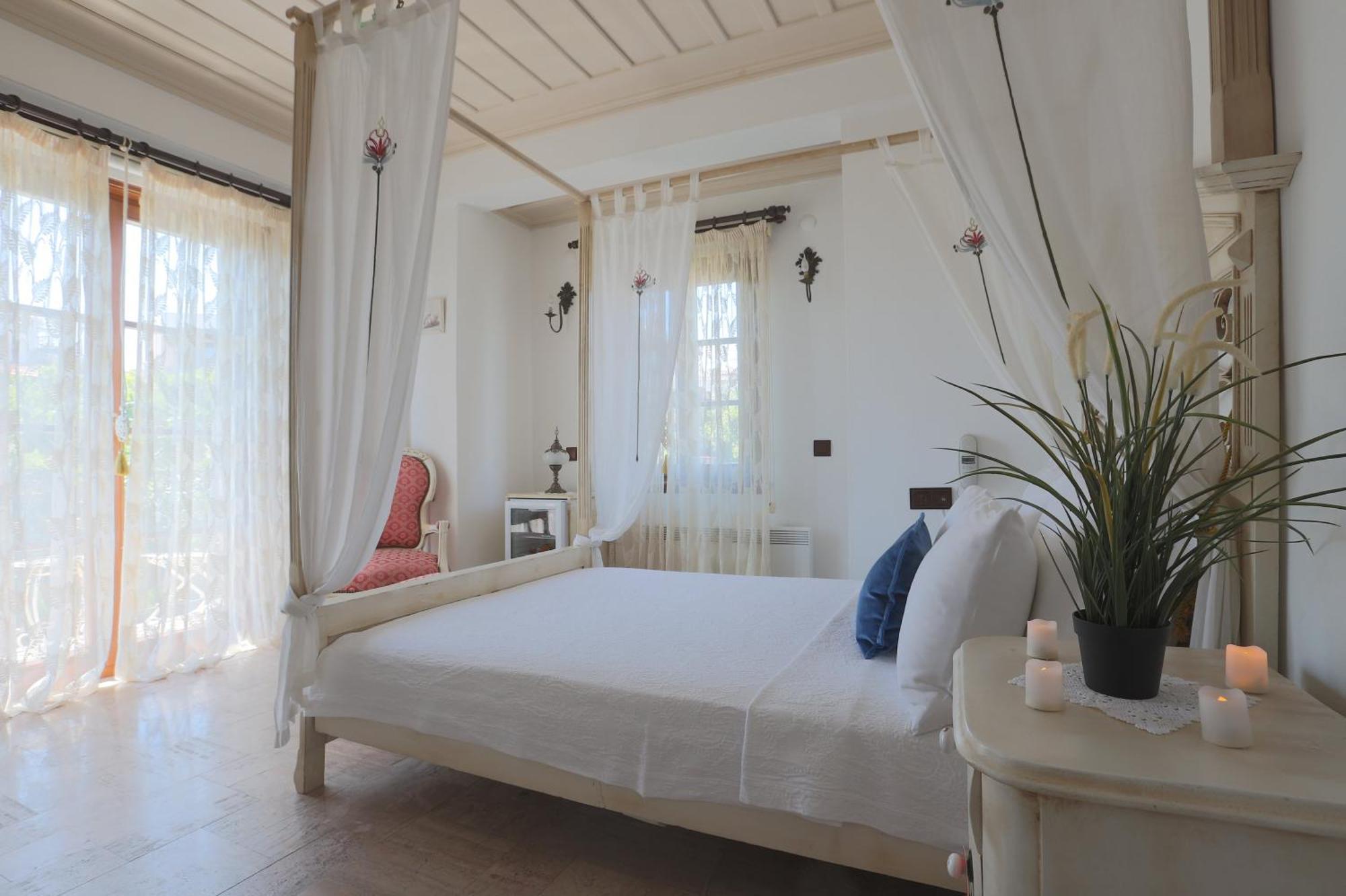 Tas Bahce Cunda * Ayvalik