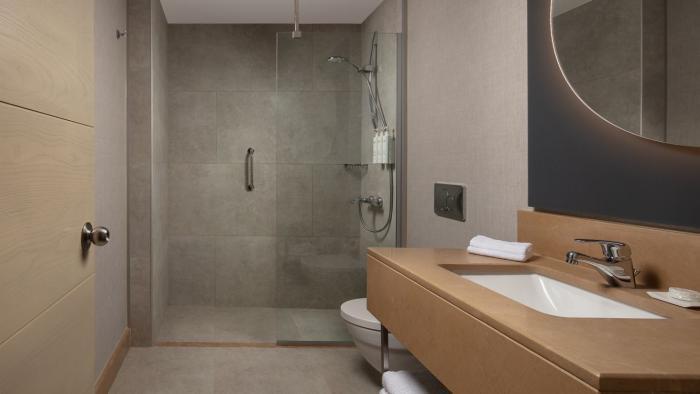 Delta By Marriott West Hotel 5*