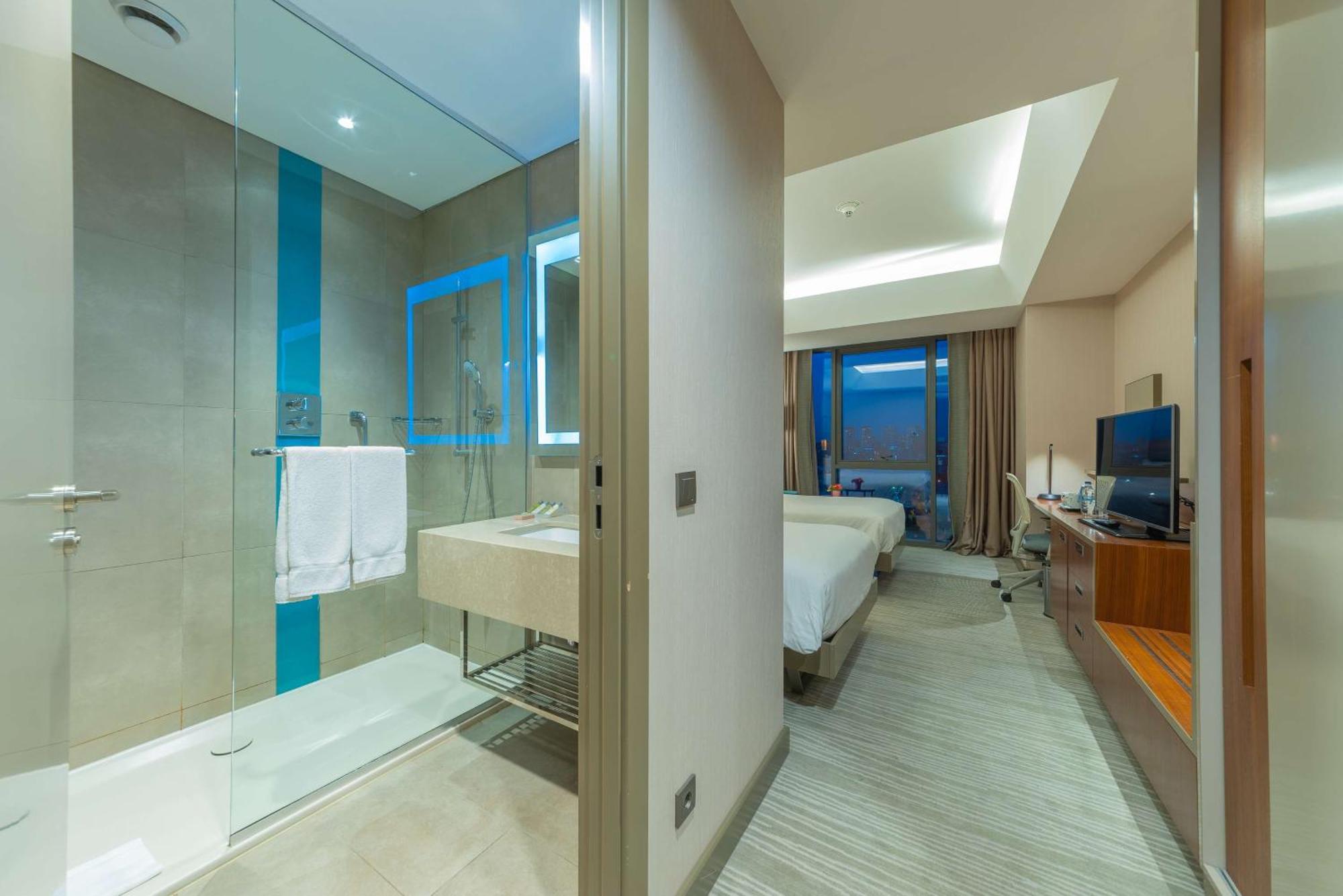 Hilton Garden Atatuerk Airport Hotel 4*
