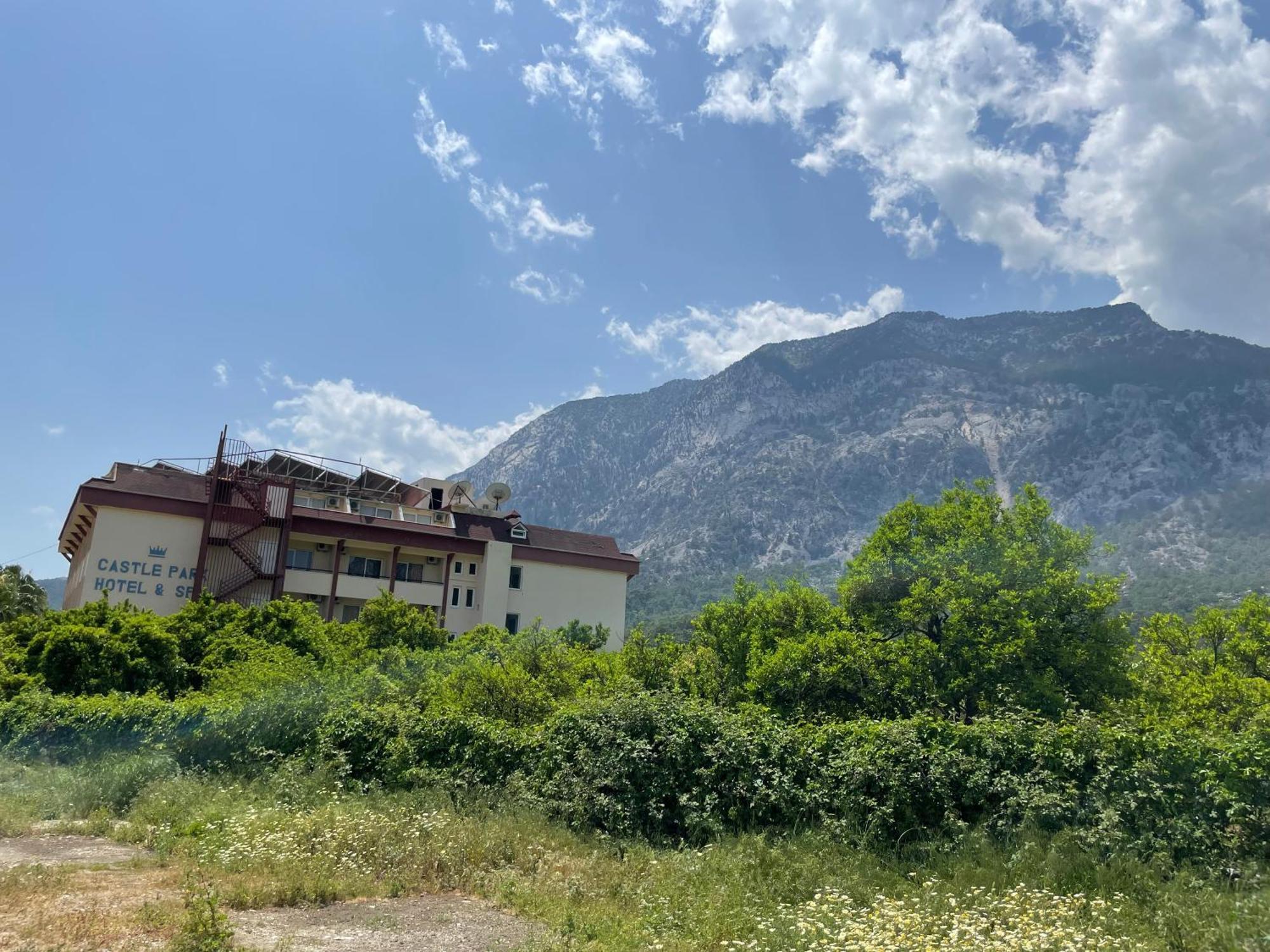 Castle Park Hotel