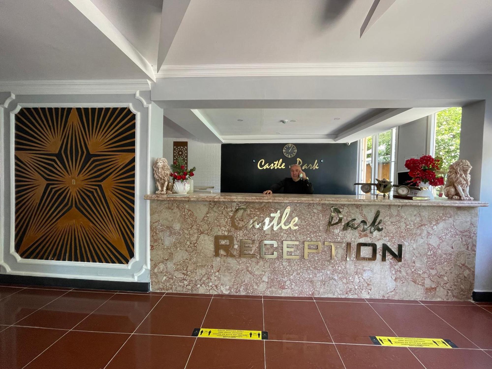 Castle Park Hotel 4*