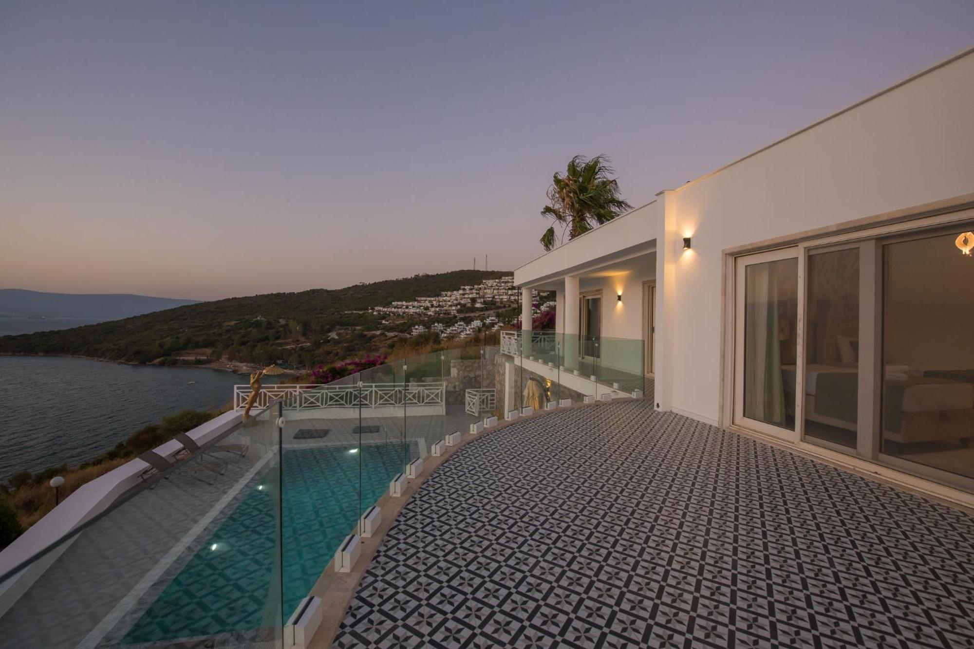 Bodrumda Essiz Deniz Manzarali Lueks Boss 1 *