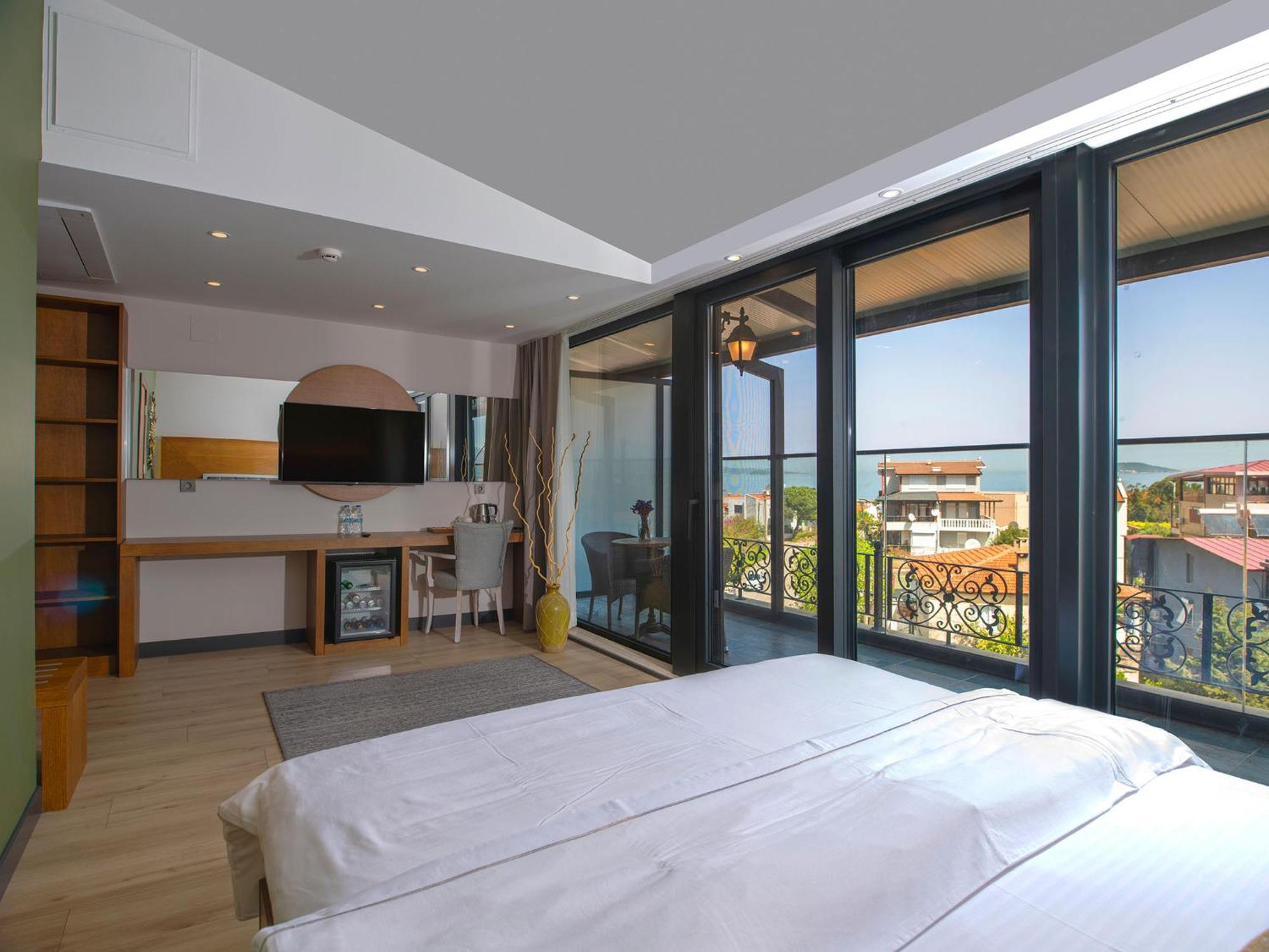 Hotel Maison Vourla 3*