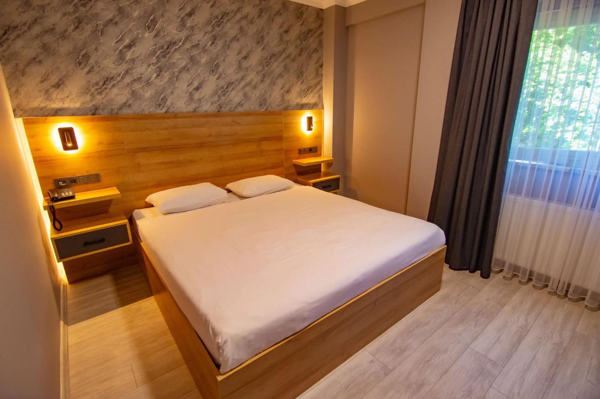 Palace 4*