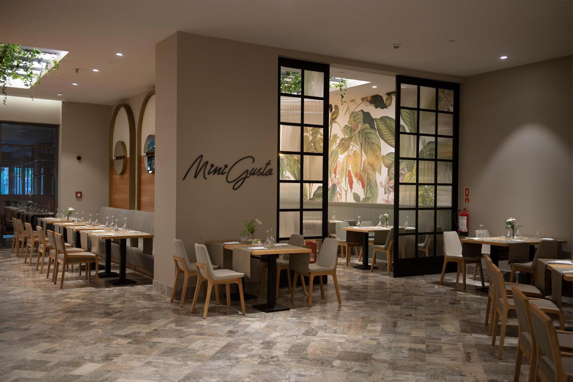 Miramare 5* Side