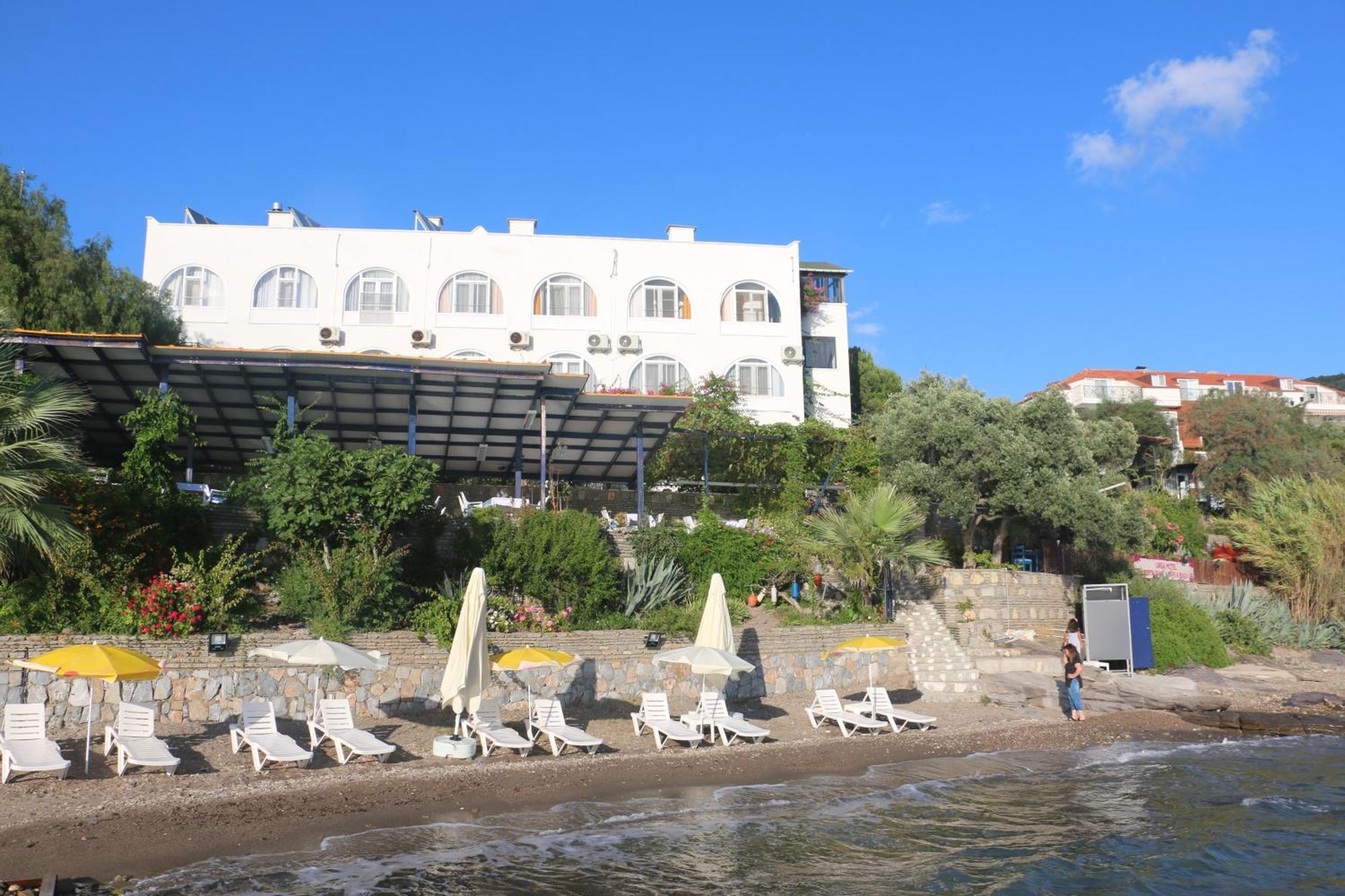 Urga Butik & Restaurant