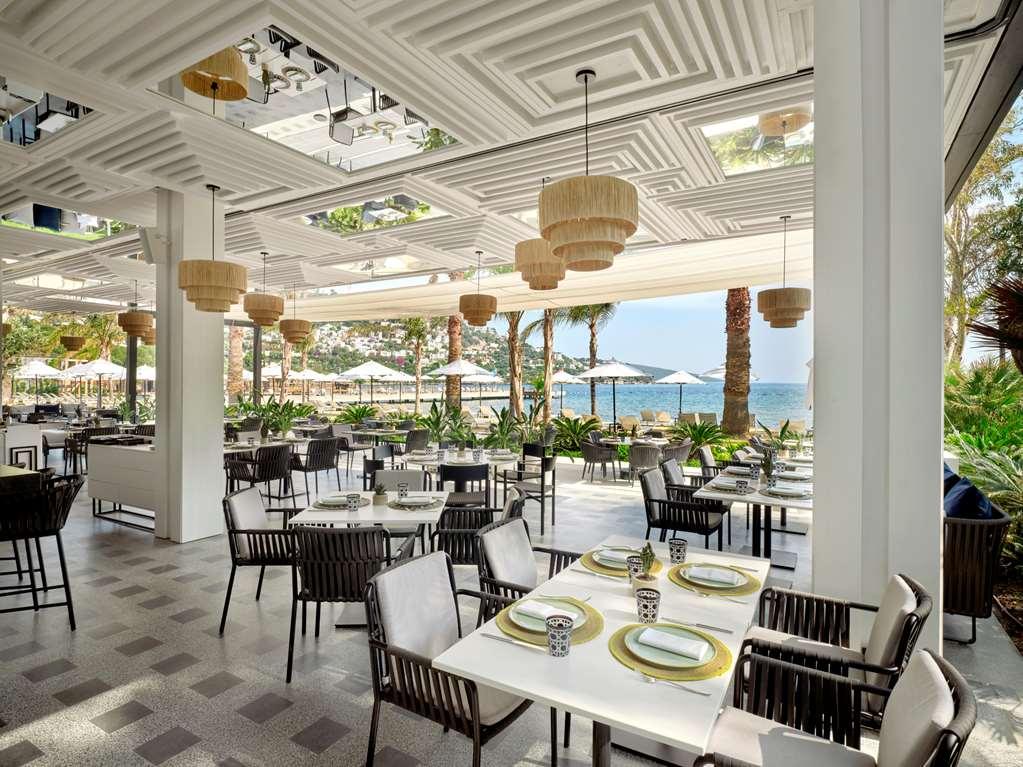 Cajab By Maxx Royal Hotel