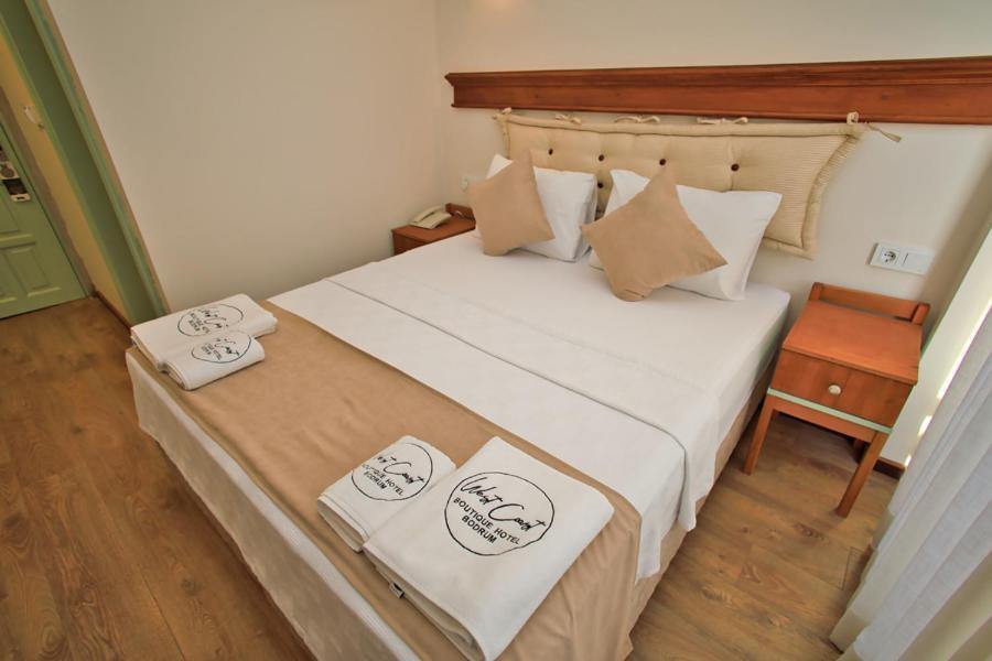 West Coast Boutique Hotel *