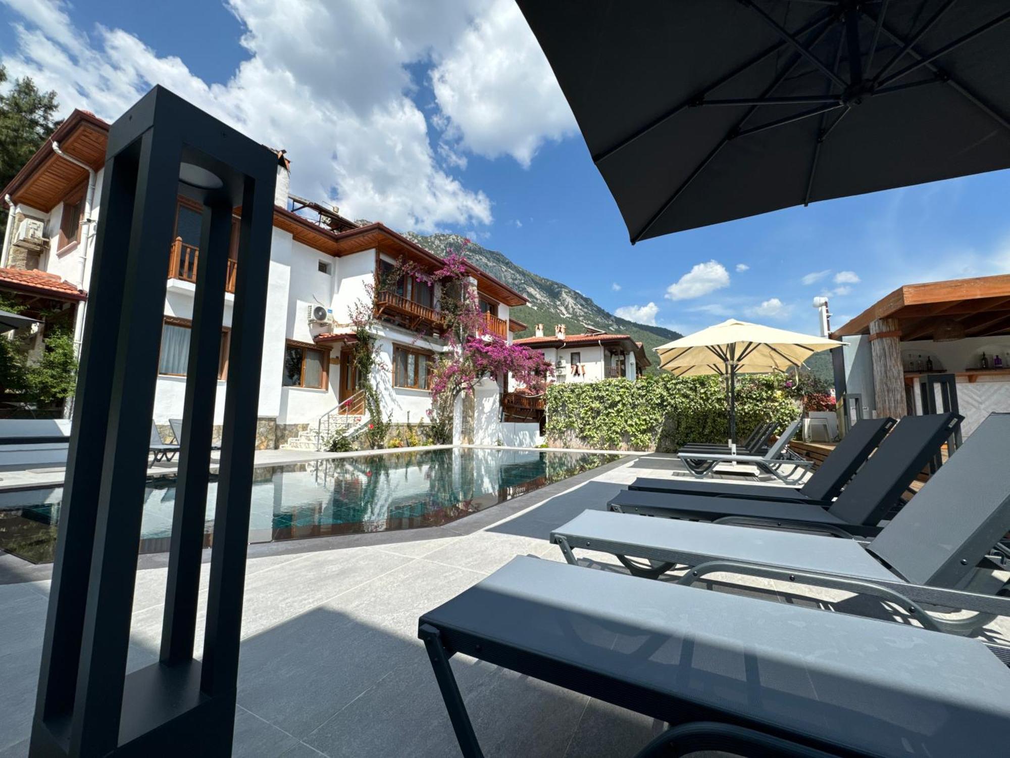 Tomsan & Akyaka Hotel *