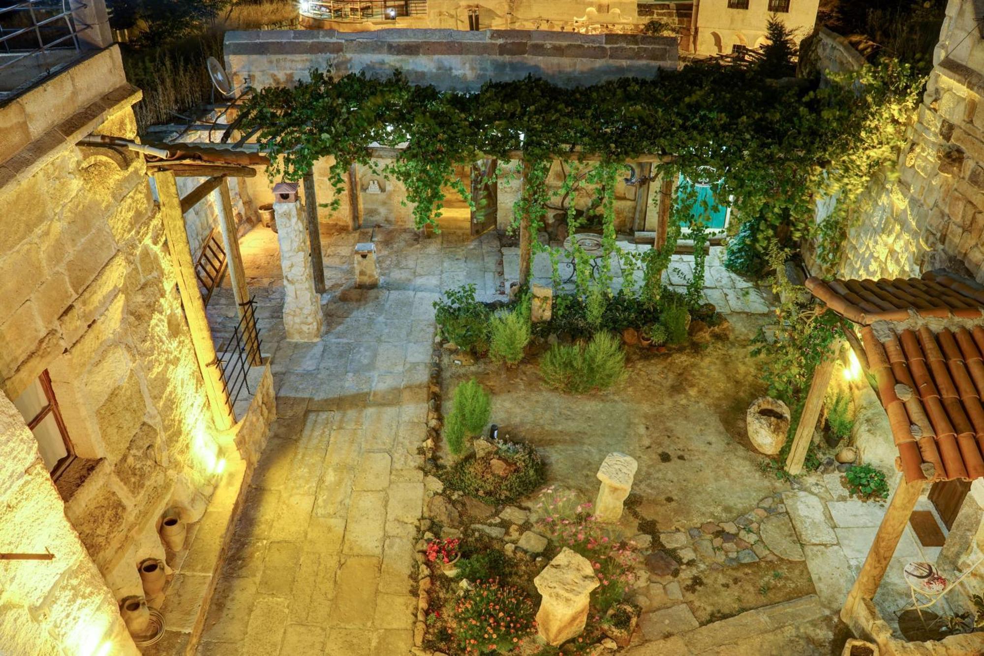 Gibos Cave Hotel
