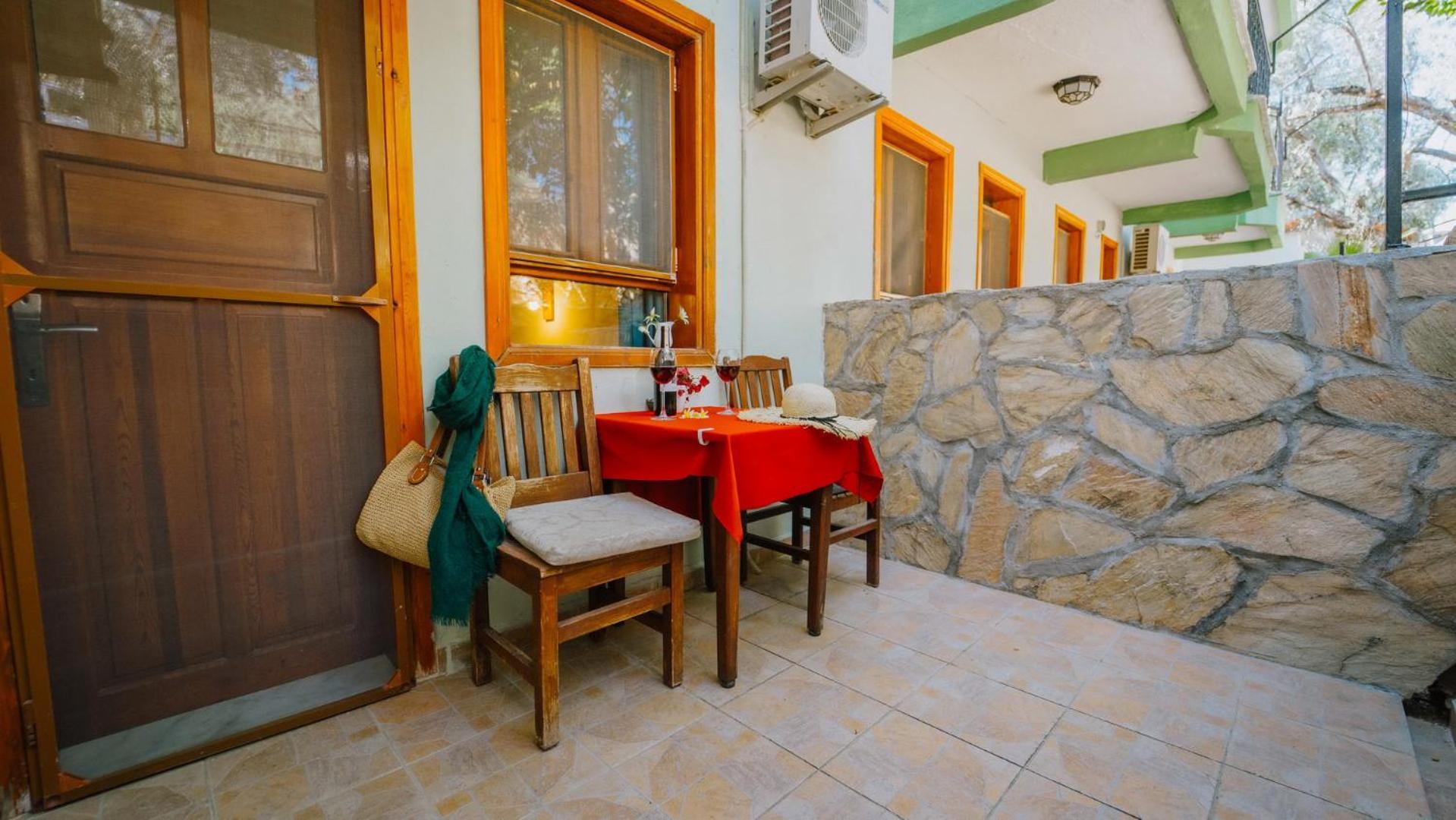 Delfin Hotel 2*