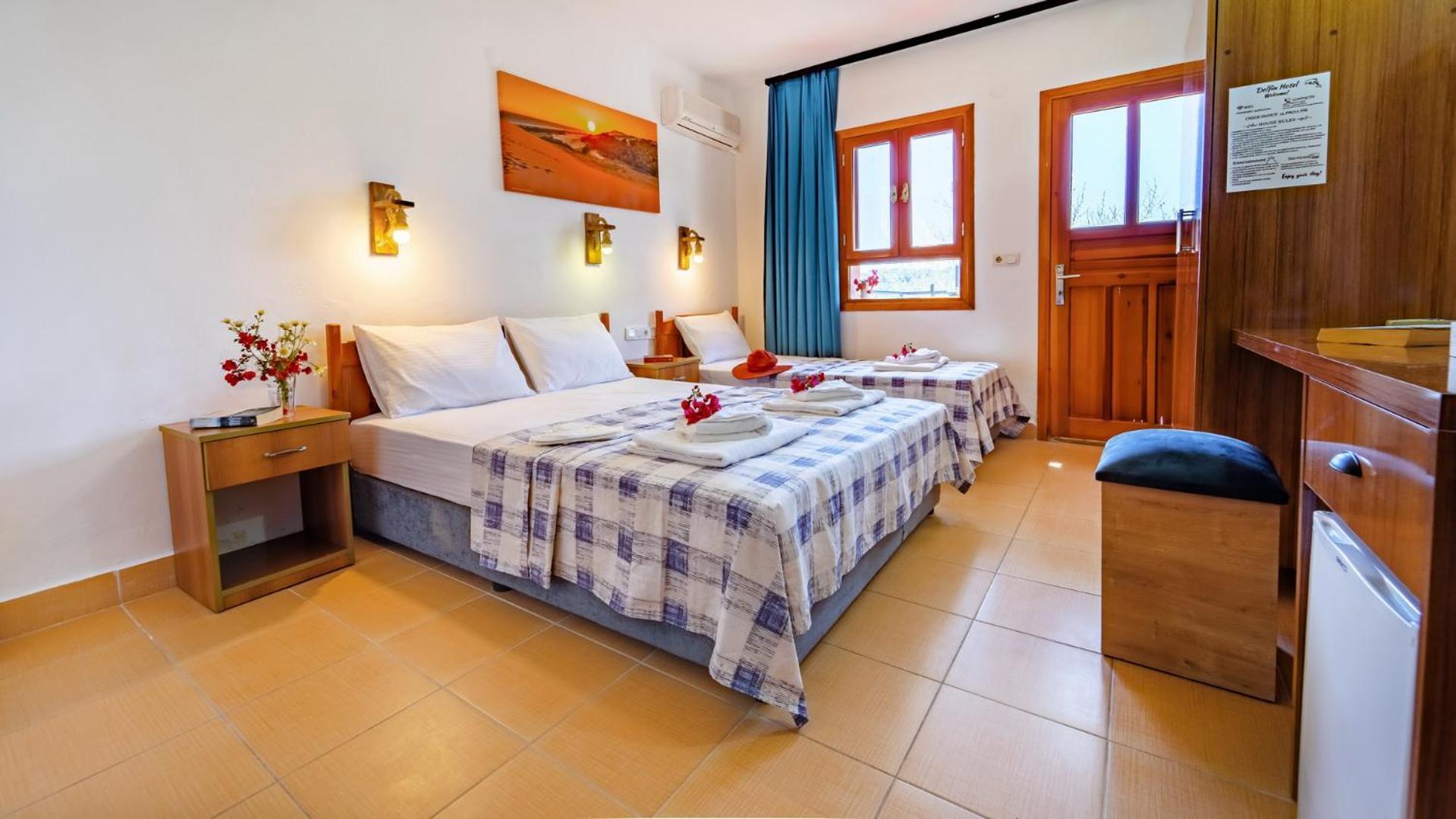 Delfin Hotel 2*