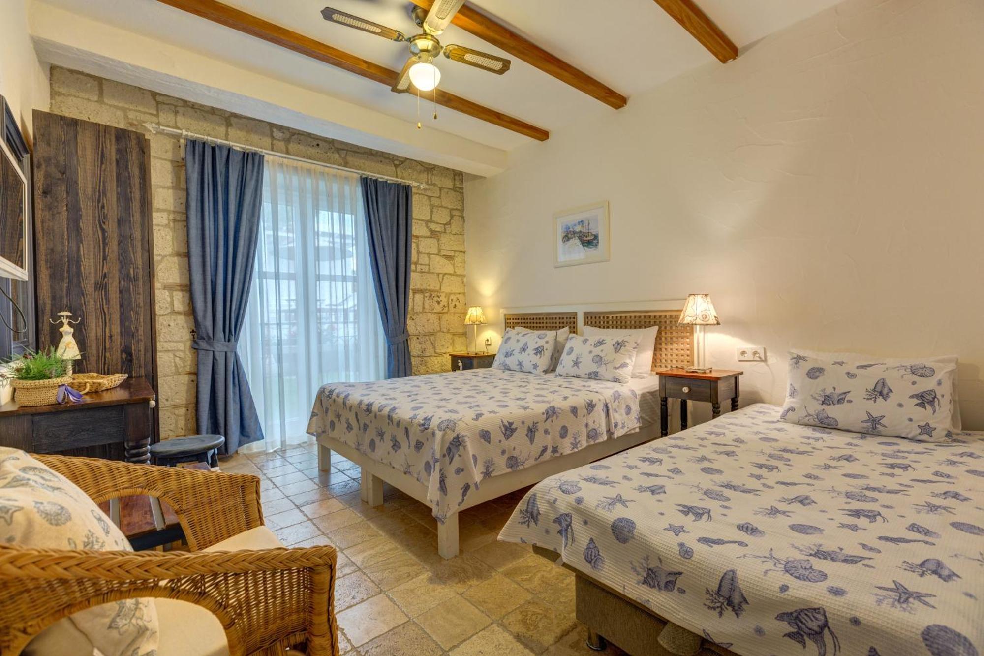 Fora Hotel 2*