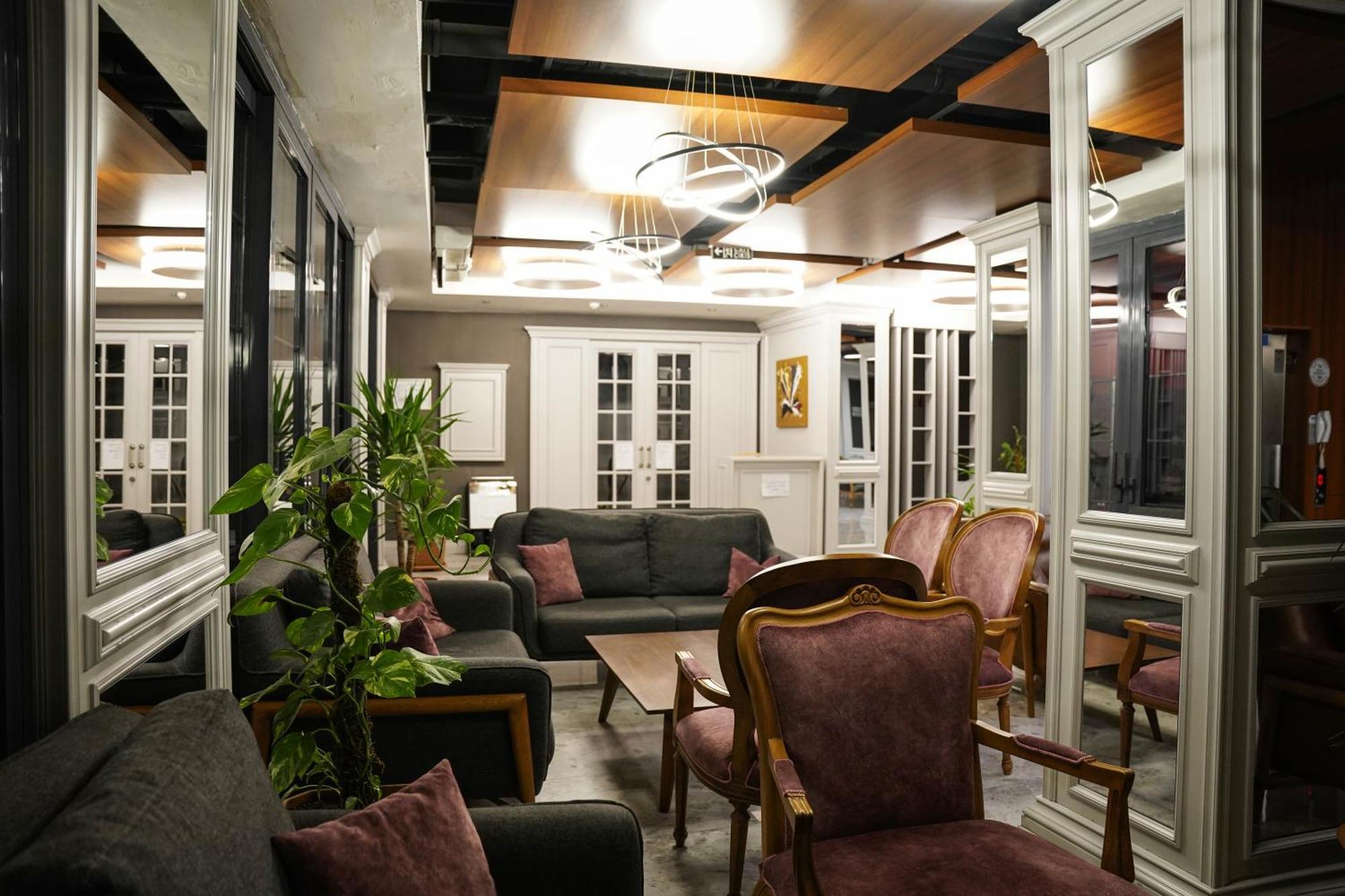 Enerji Hotel