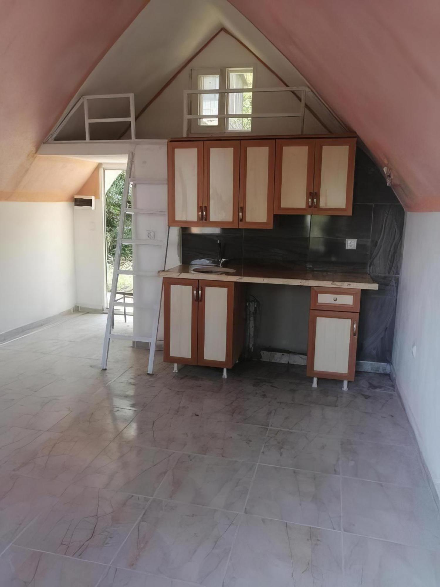 Lodge Heredot's House *