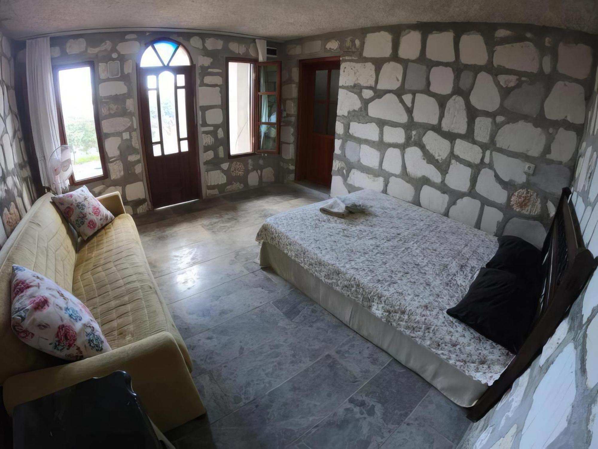 Heredot's House *