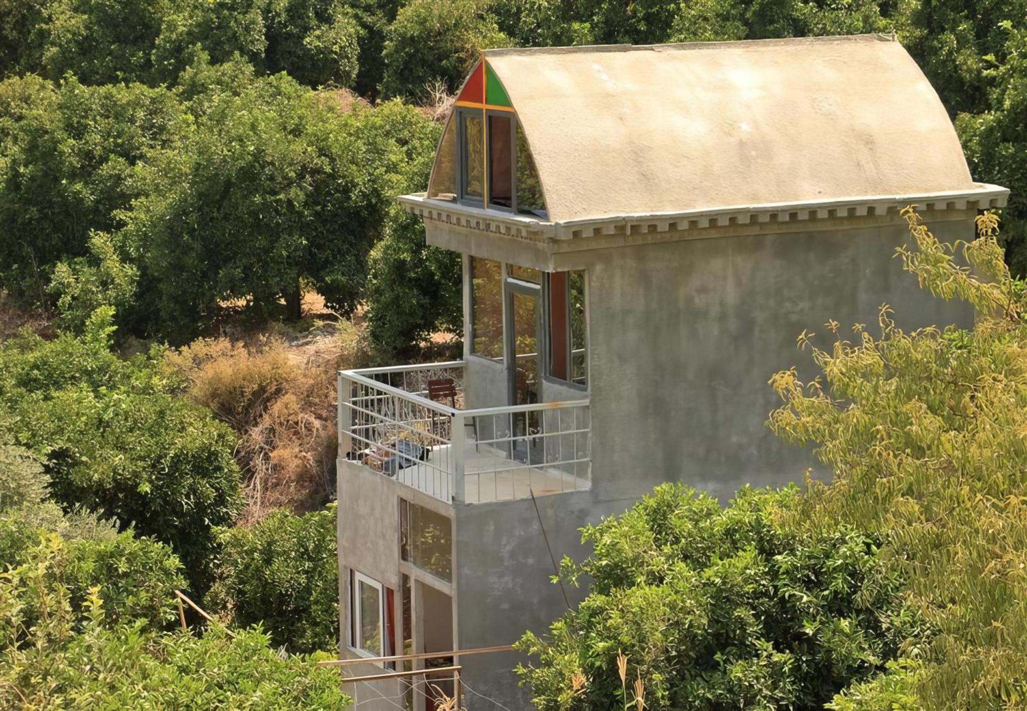 Heredot's House Lodge