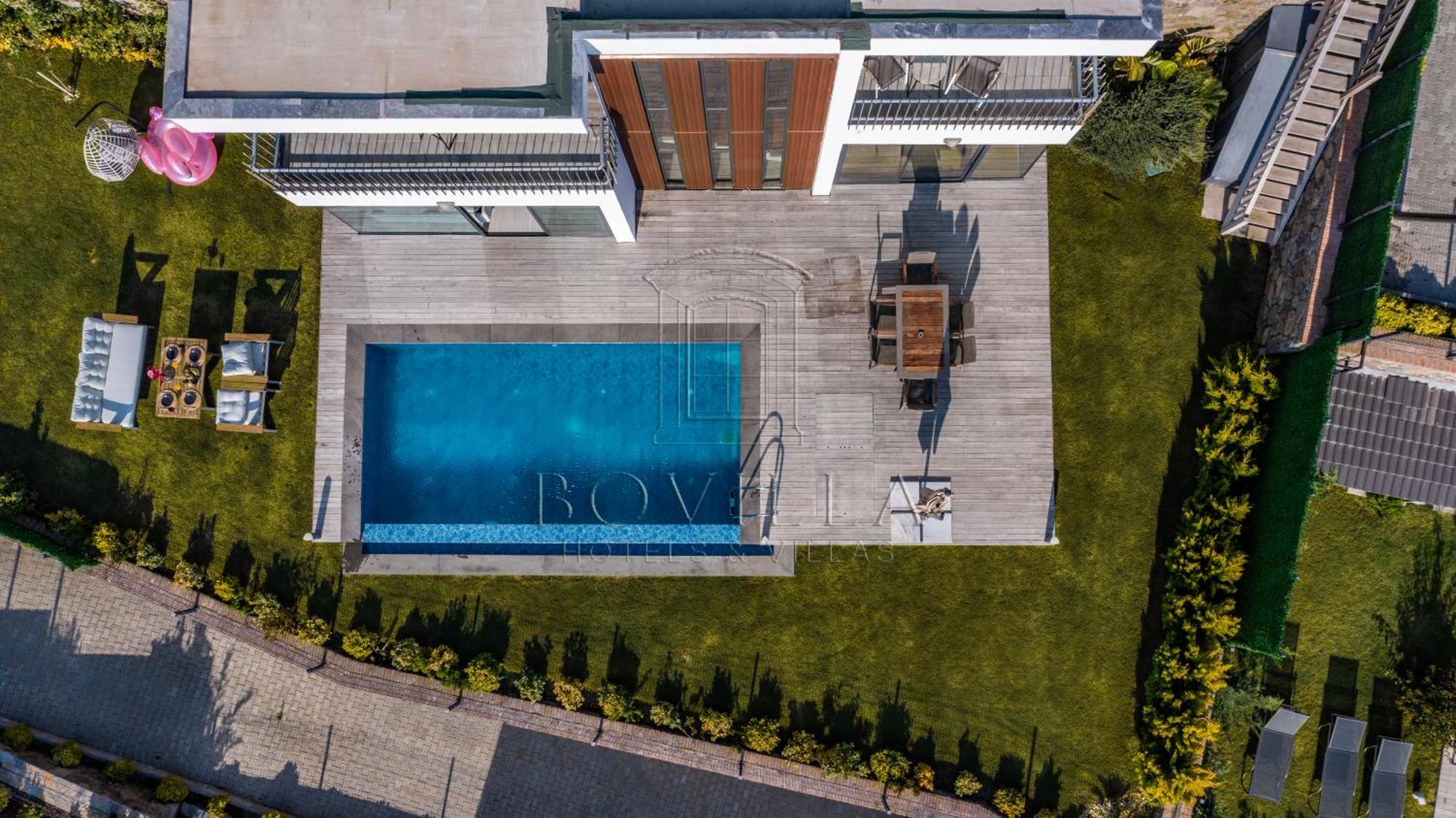 Bovilla Pera Villa *
