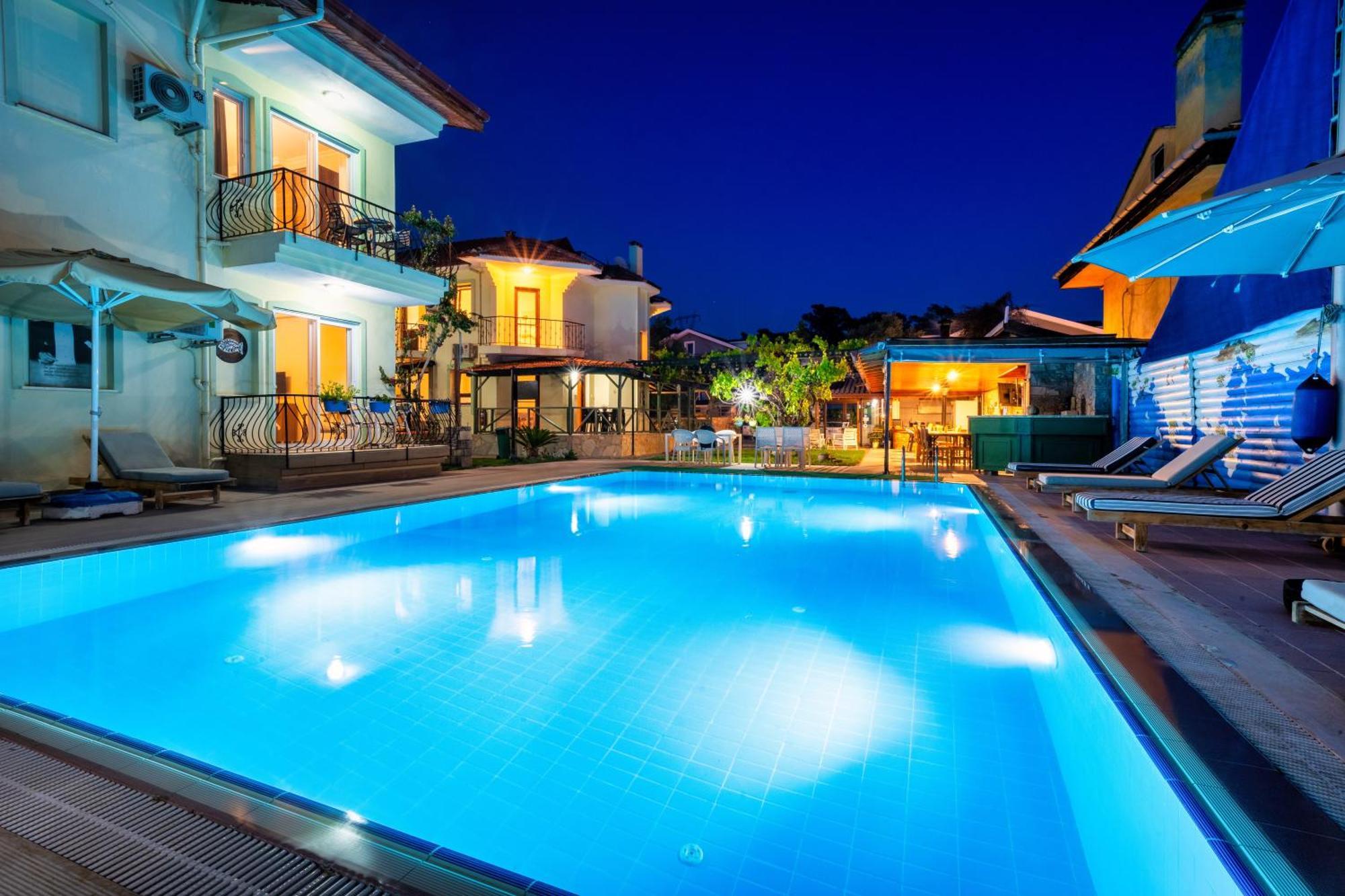 Dedeminn Garden Hotel 2*