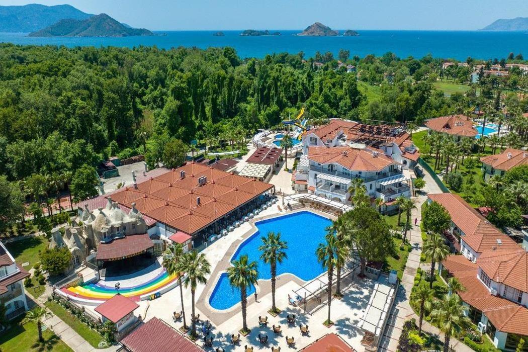 Lykia Botanika Fun & Club 4*