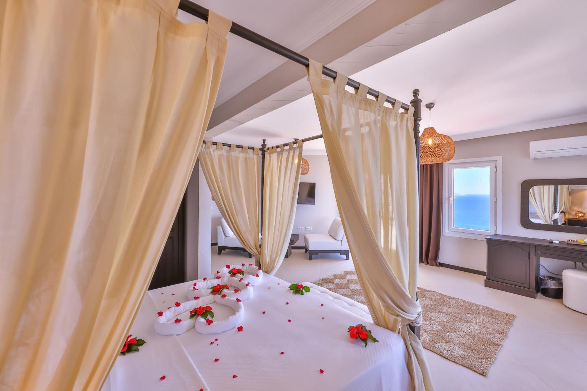 Hill House Adult Only 4*