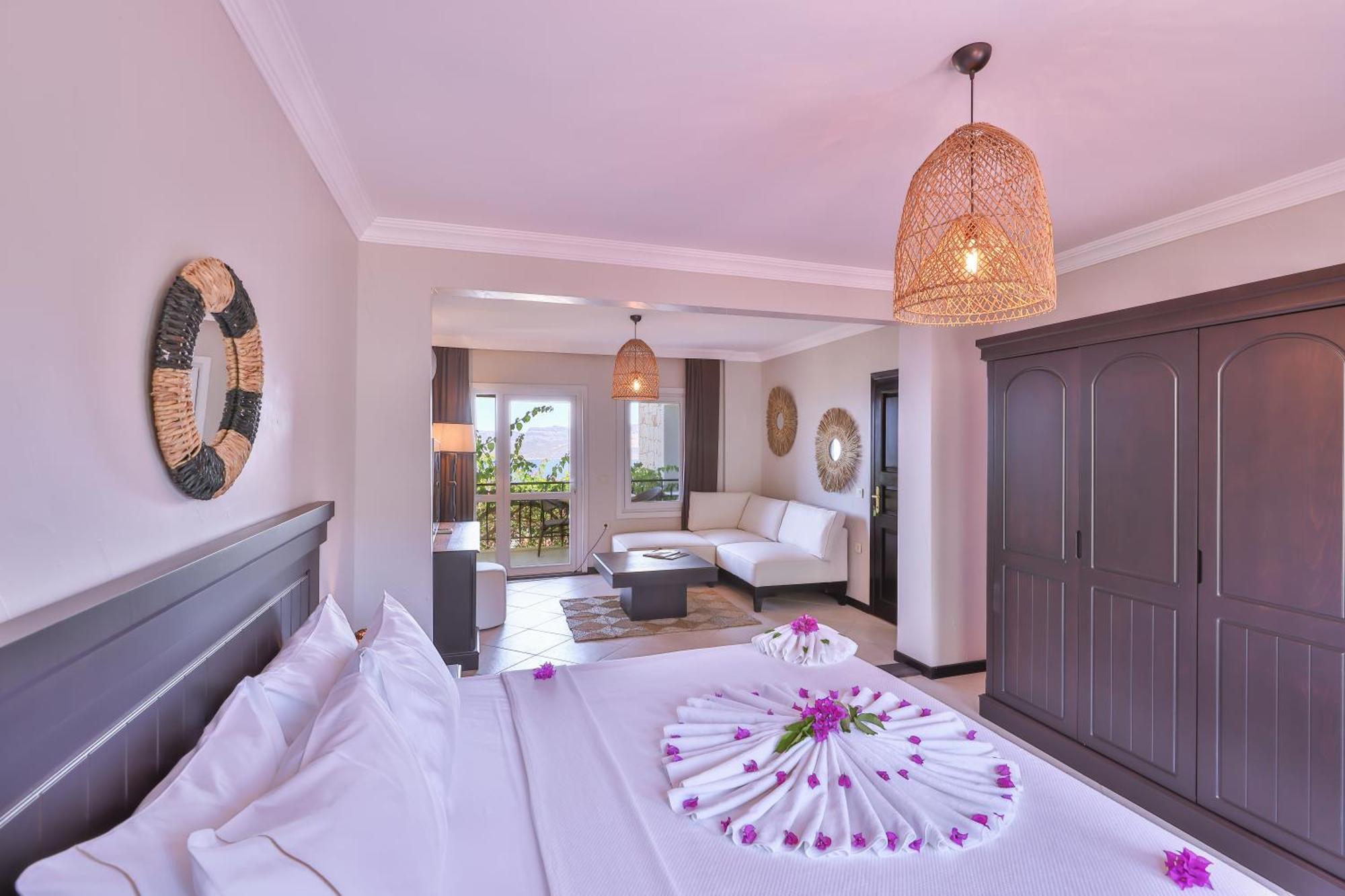 Hill House Adult Only 4*