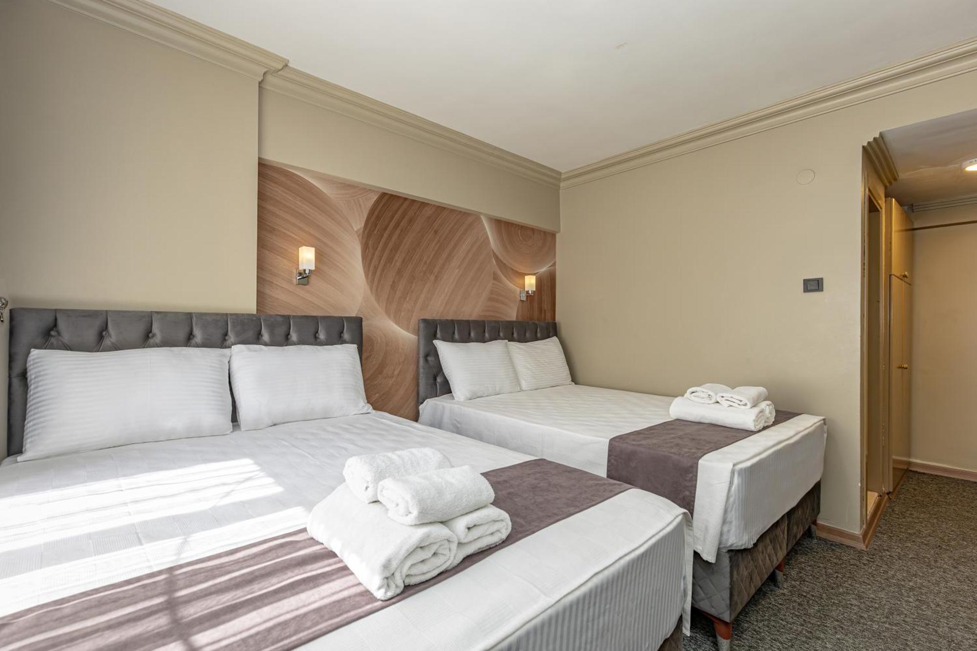 Loyal Hotel