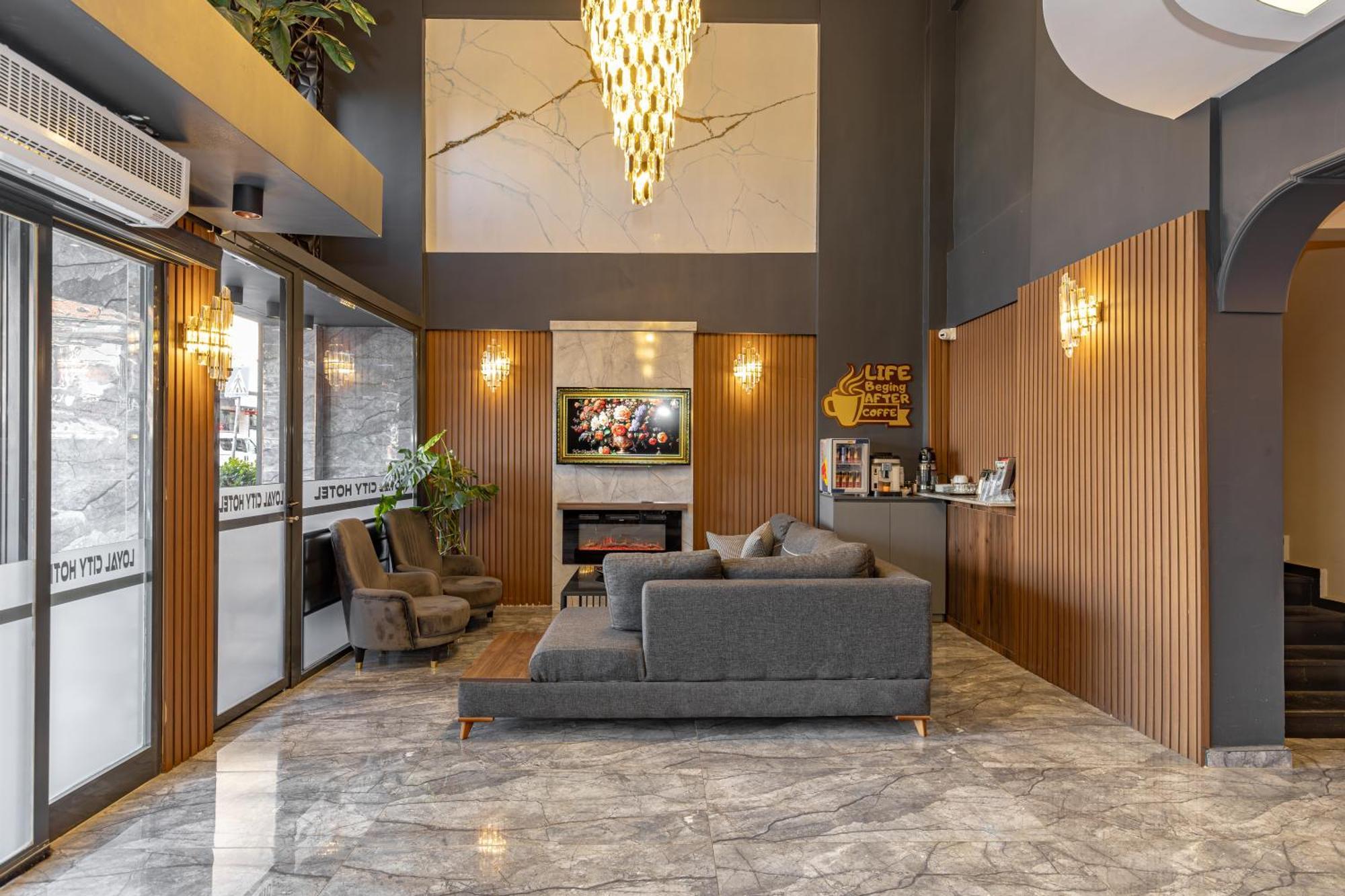 Loyal 3* Bursa