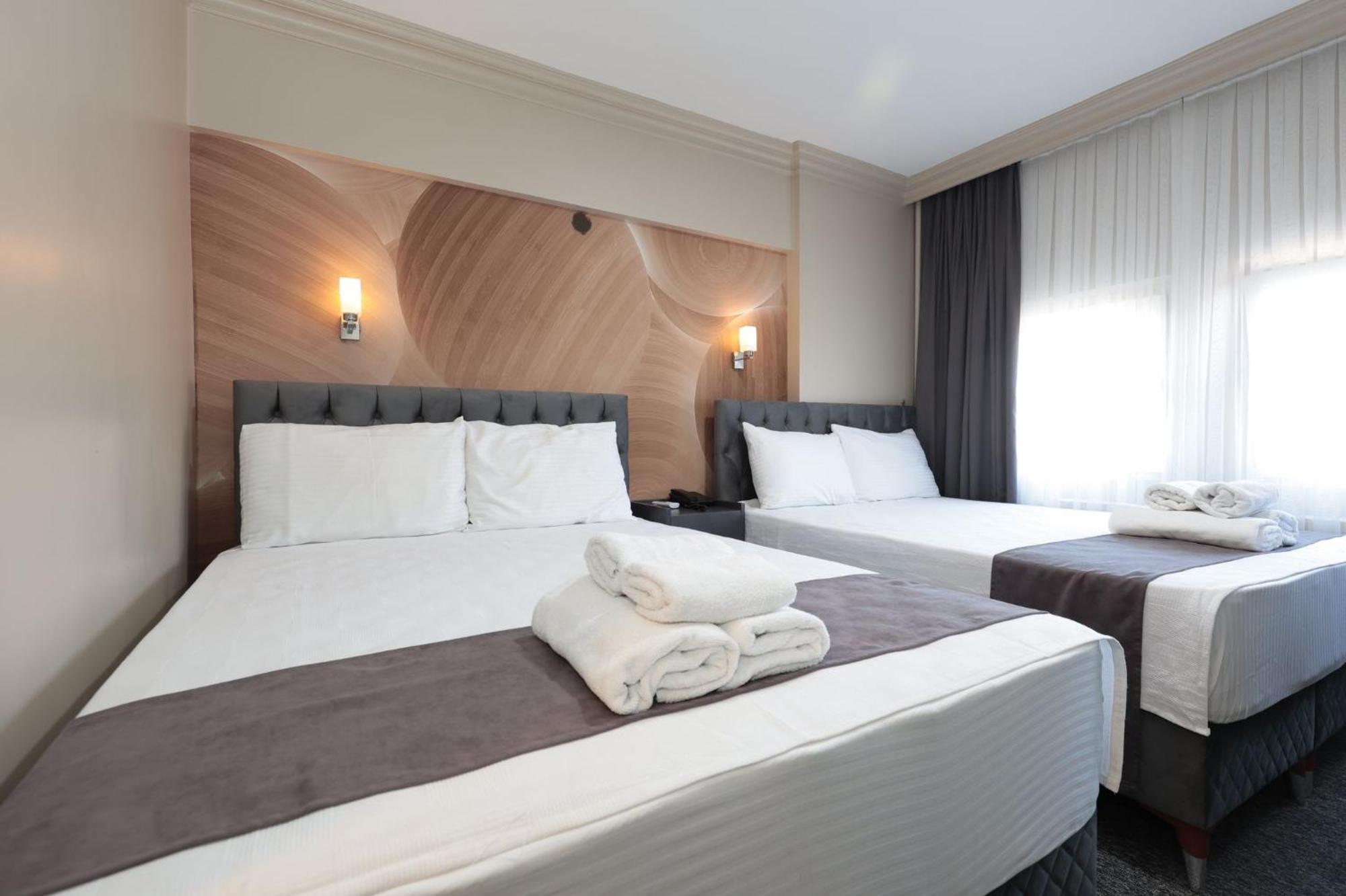 Hotel Loyal