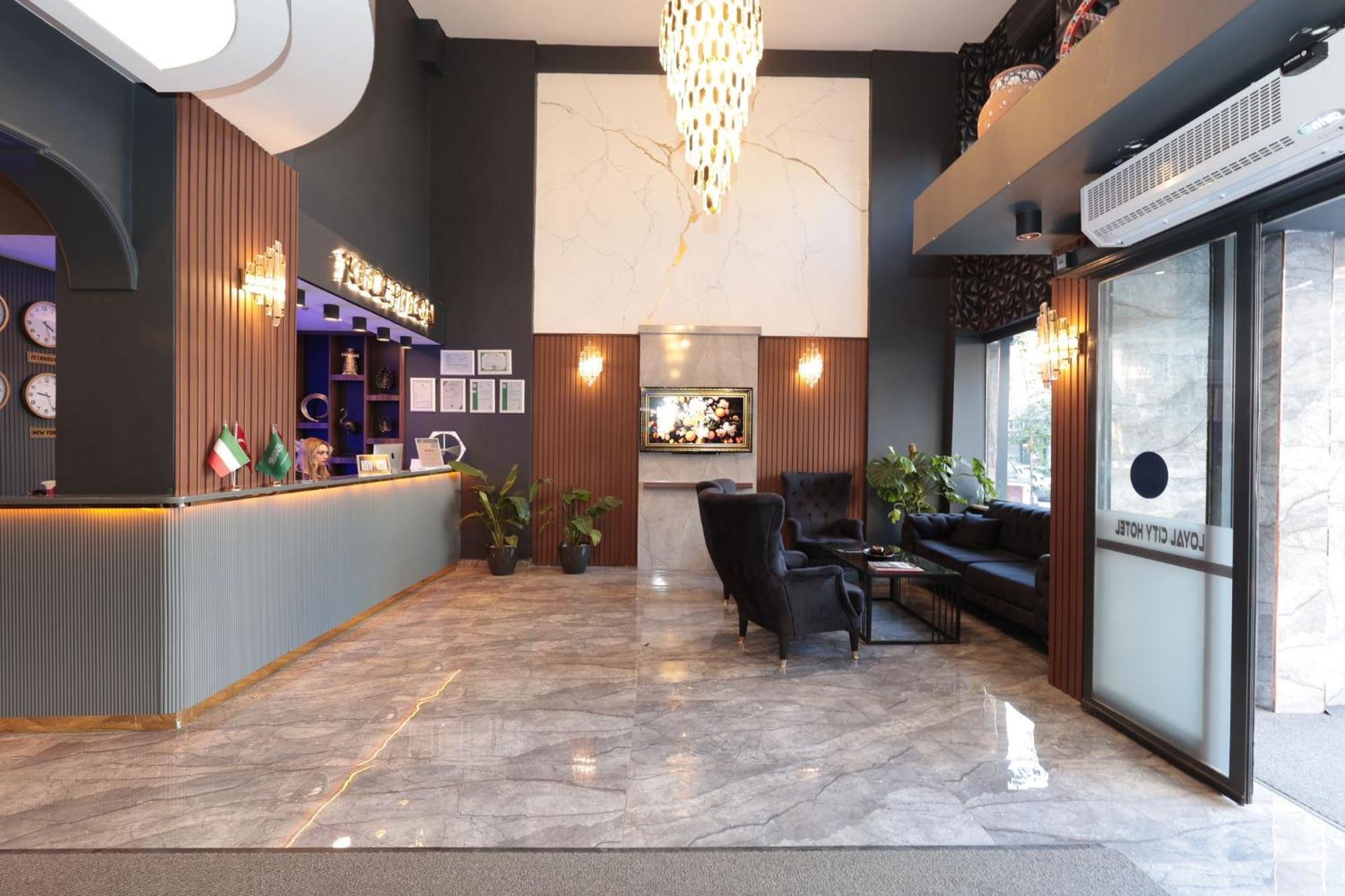 Loyal Hotel