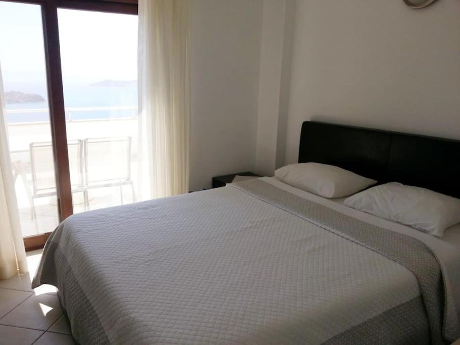 Seaview Luxury Apartment *