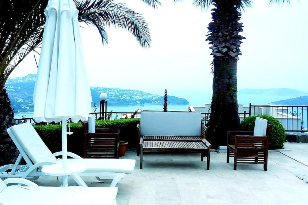 Seaview Luxury Apartment