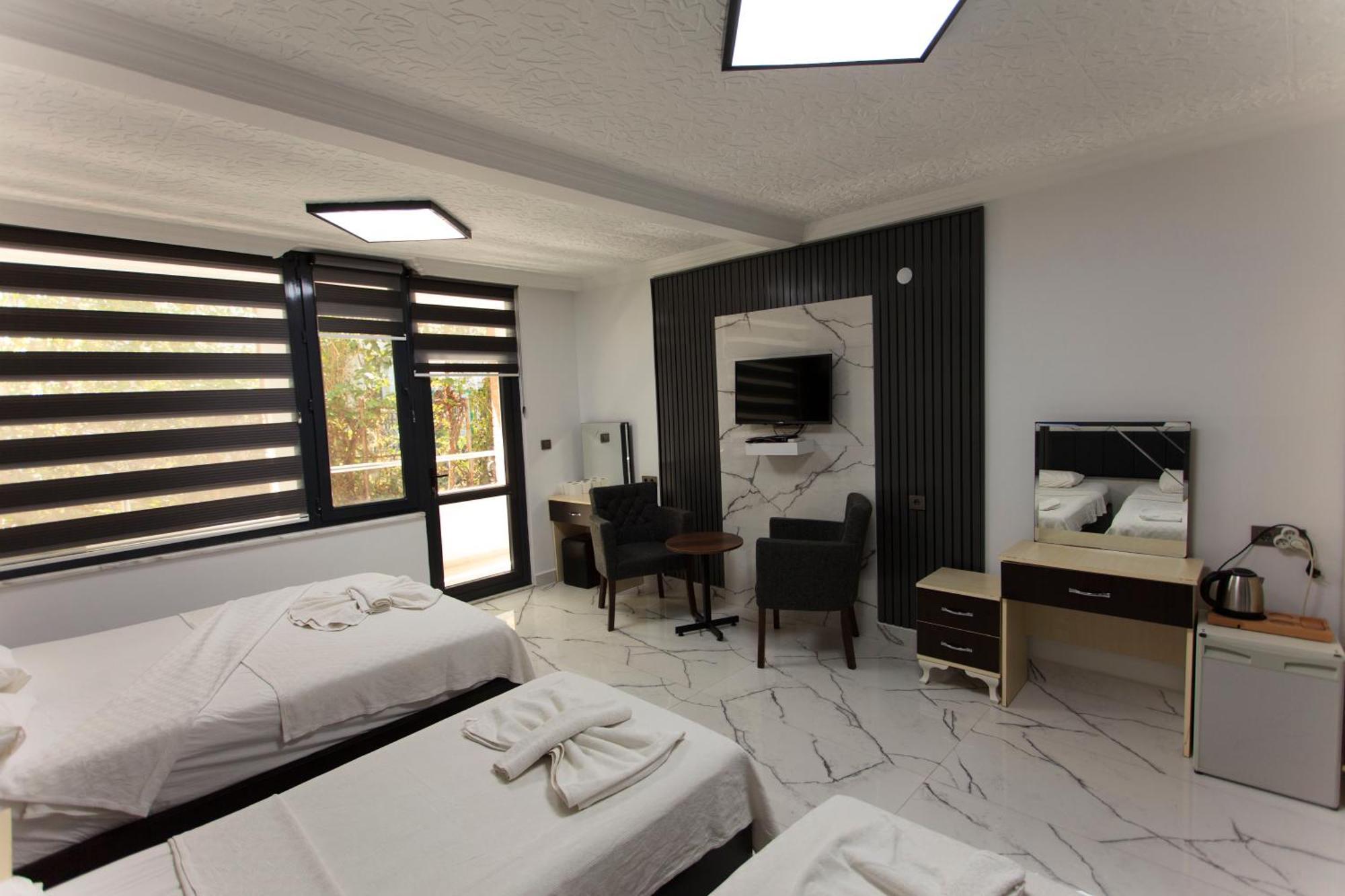 Hotel Peace 2*