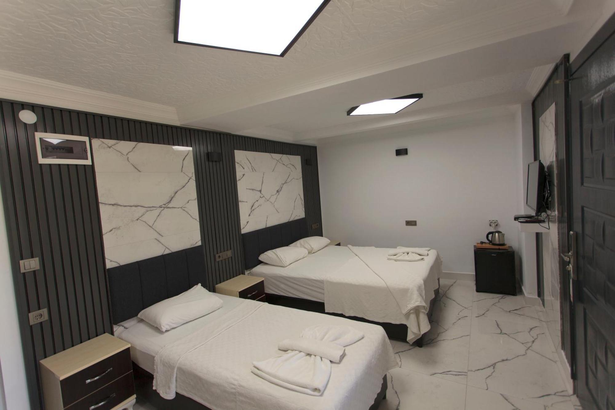 Peace Hotel 2*