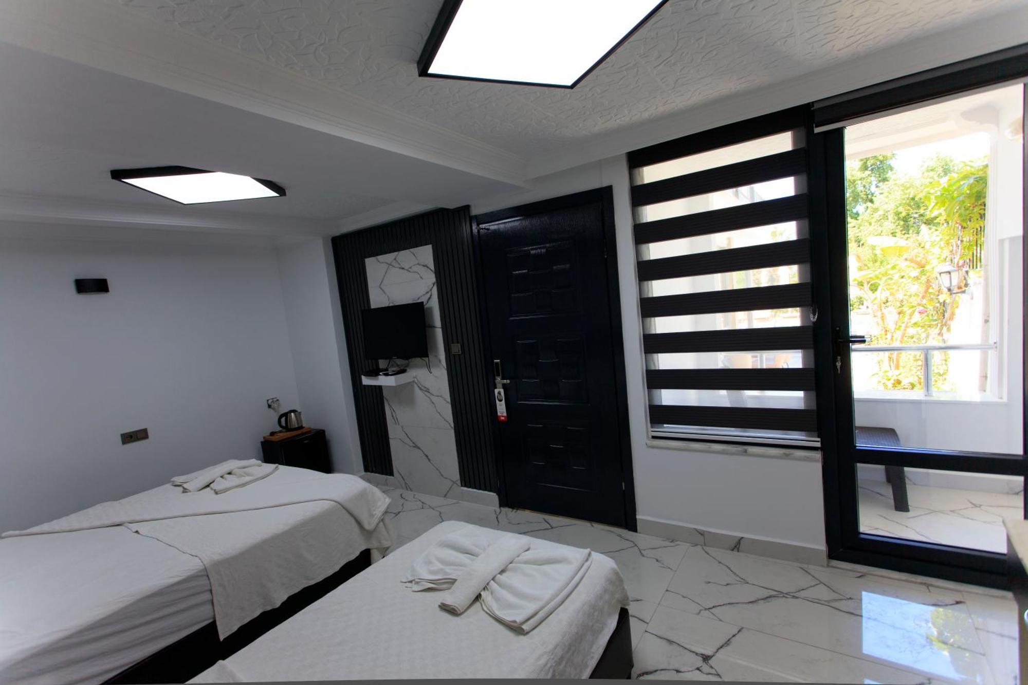 Hotel Peace