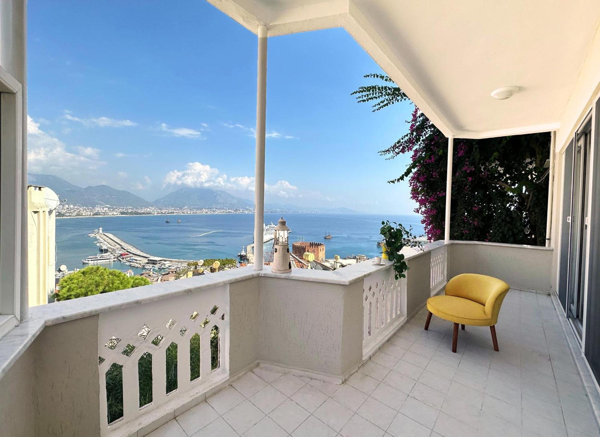 Seaview Castle House Apartment