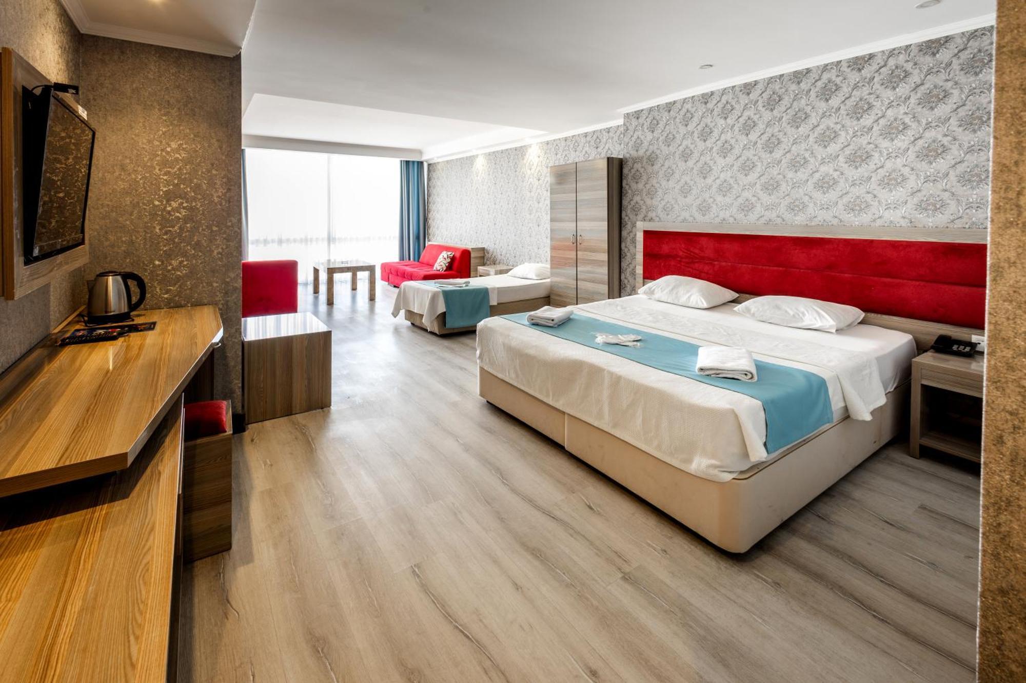 Hotel Mora